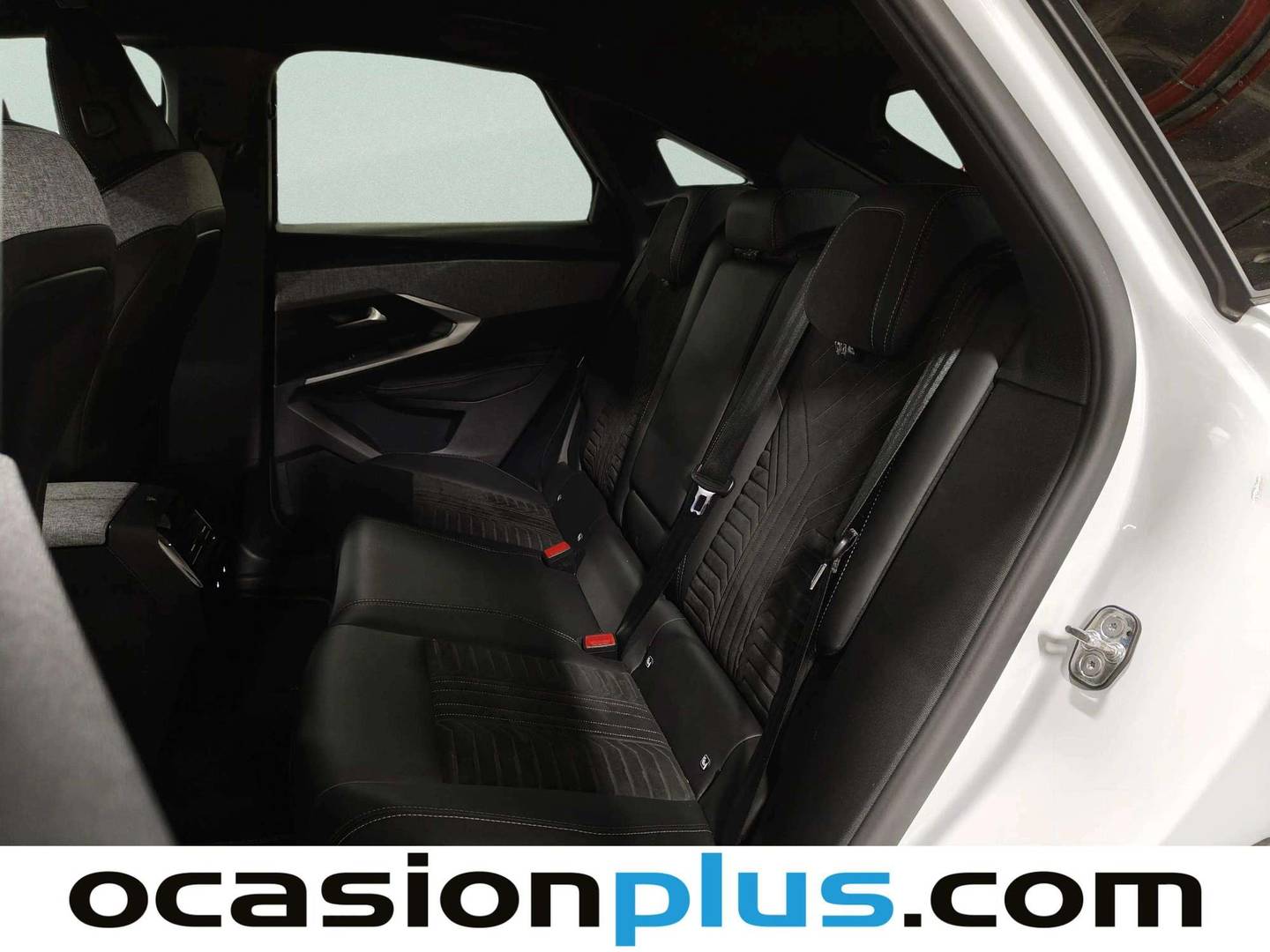 Foto asientos traseros Peugeot 3008 Hybrid Peugeot 3008 Hybrid GT eDCS6 (136 CV)