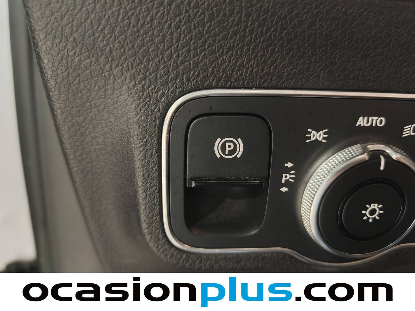 Foto Mercedes GLB Mercedes-Benz GLB 200 d (150 CV) Pack AMG