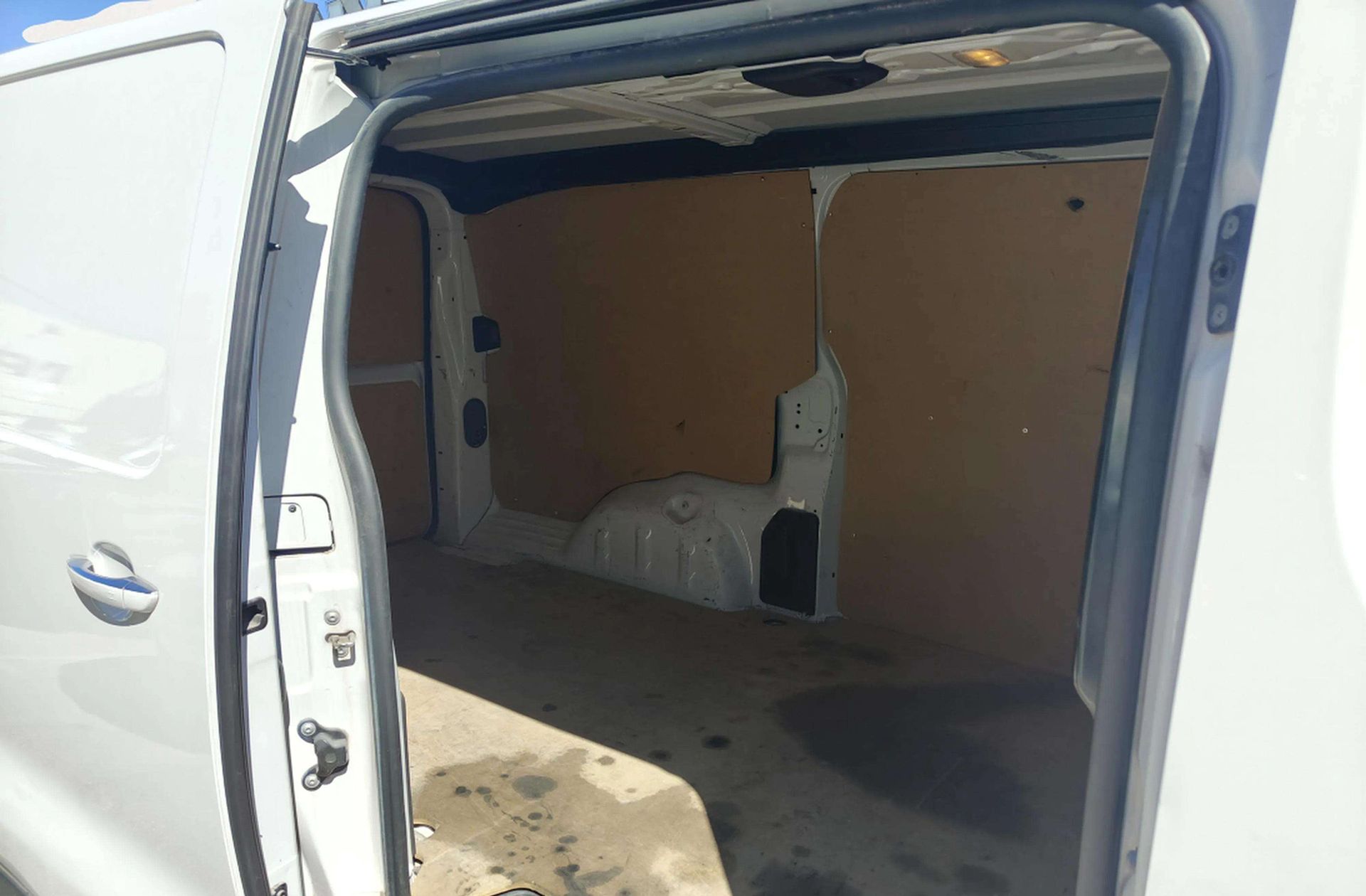 Citroën Jumpy Furgon BlueHDi 100 Talla XL - foto 15