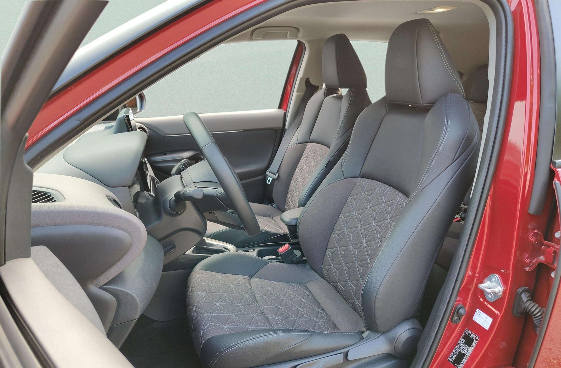 Toyota Yaris Cross 120H Style - foto 11
