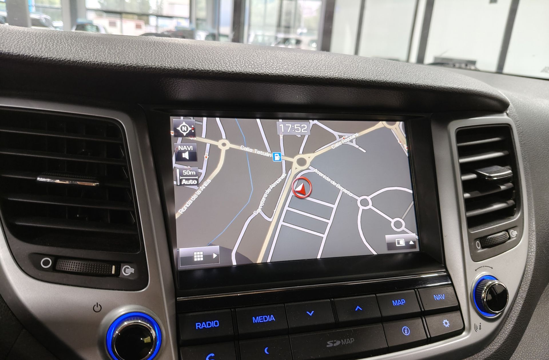 Hyundai Tucson 1.6 GDI BlueDrive 25 Aniversario 4x2 - foto 7