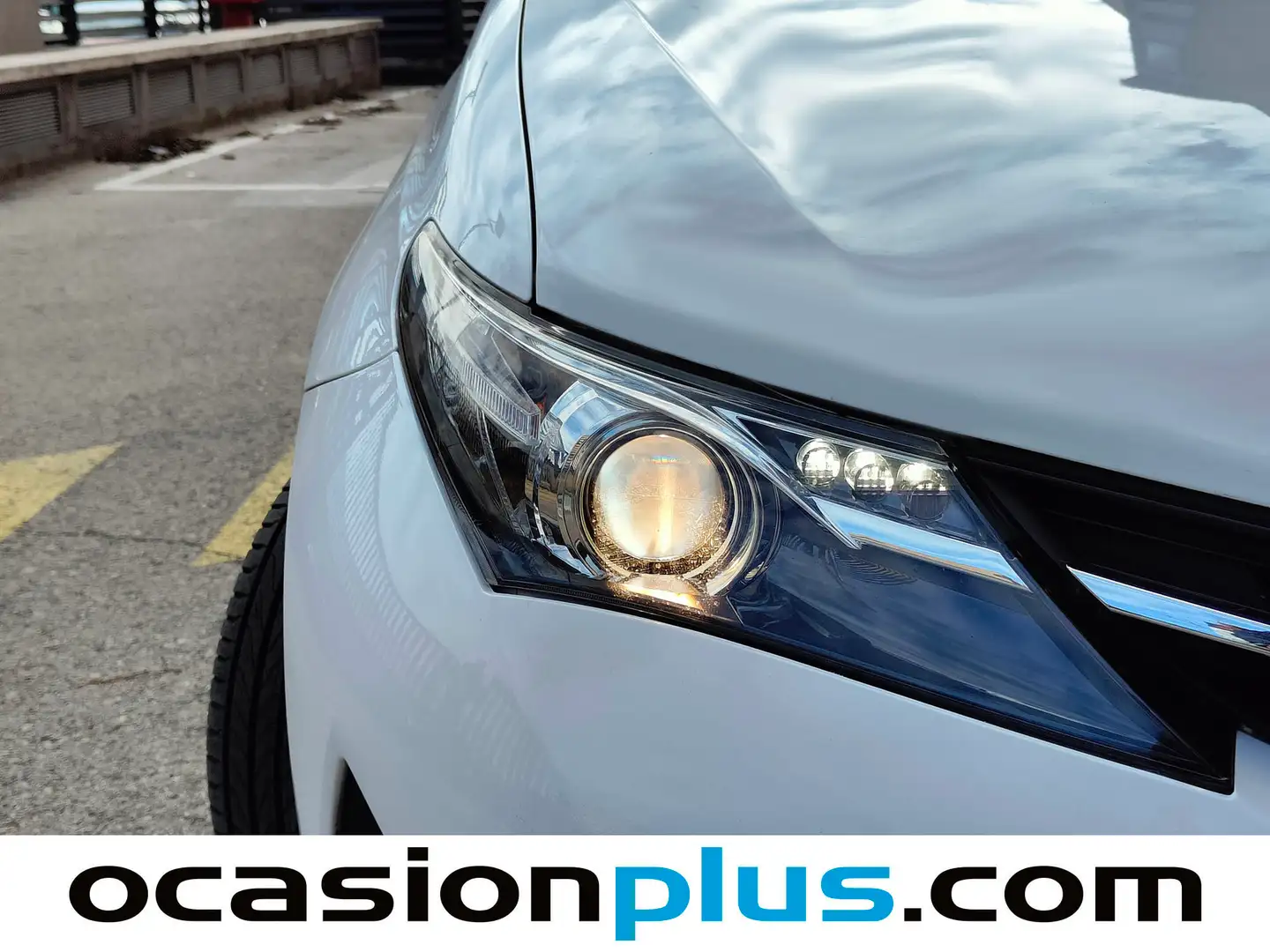 Foto Toyota Auris Toyota Auris 1.8 Hybrid Active  (136 CV)