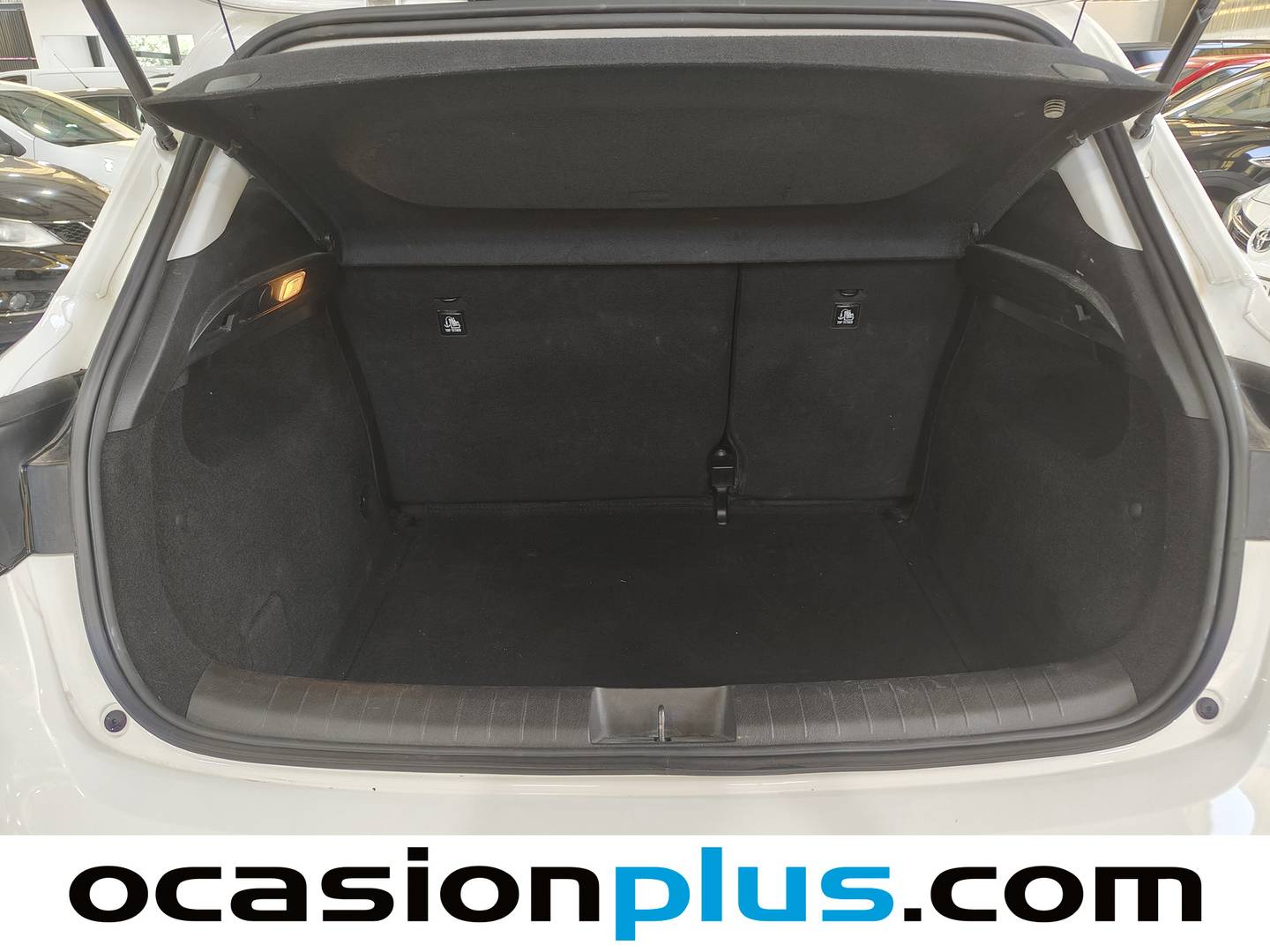 Fotos maletero Fiat Tipo Fiat Tipo 1.5 Hybrid Cross DCT (130 CV)