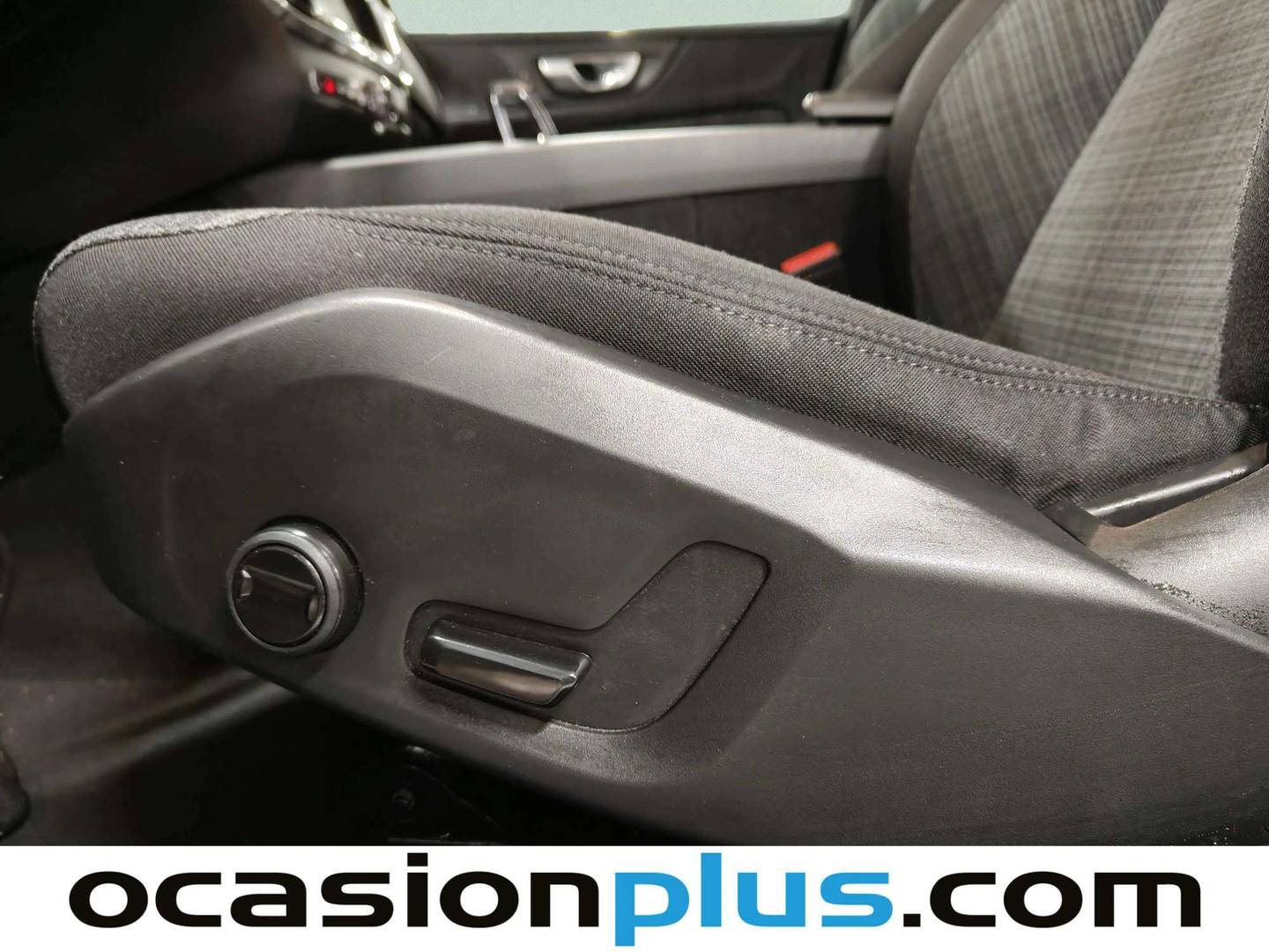 Extras del Volvo S60 Volvo S60 B4 G Core FWD Auto (197 CV)