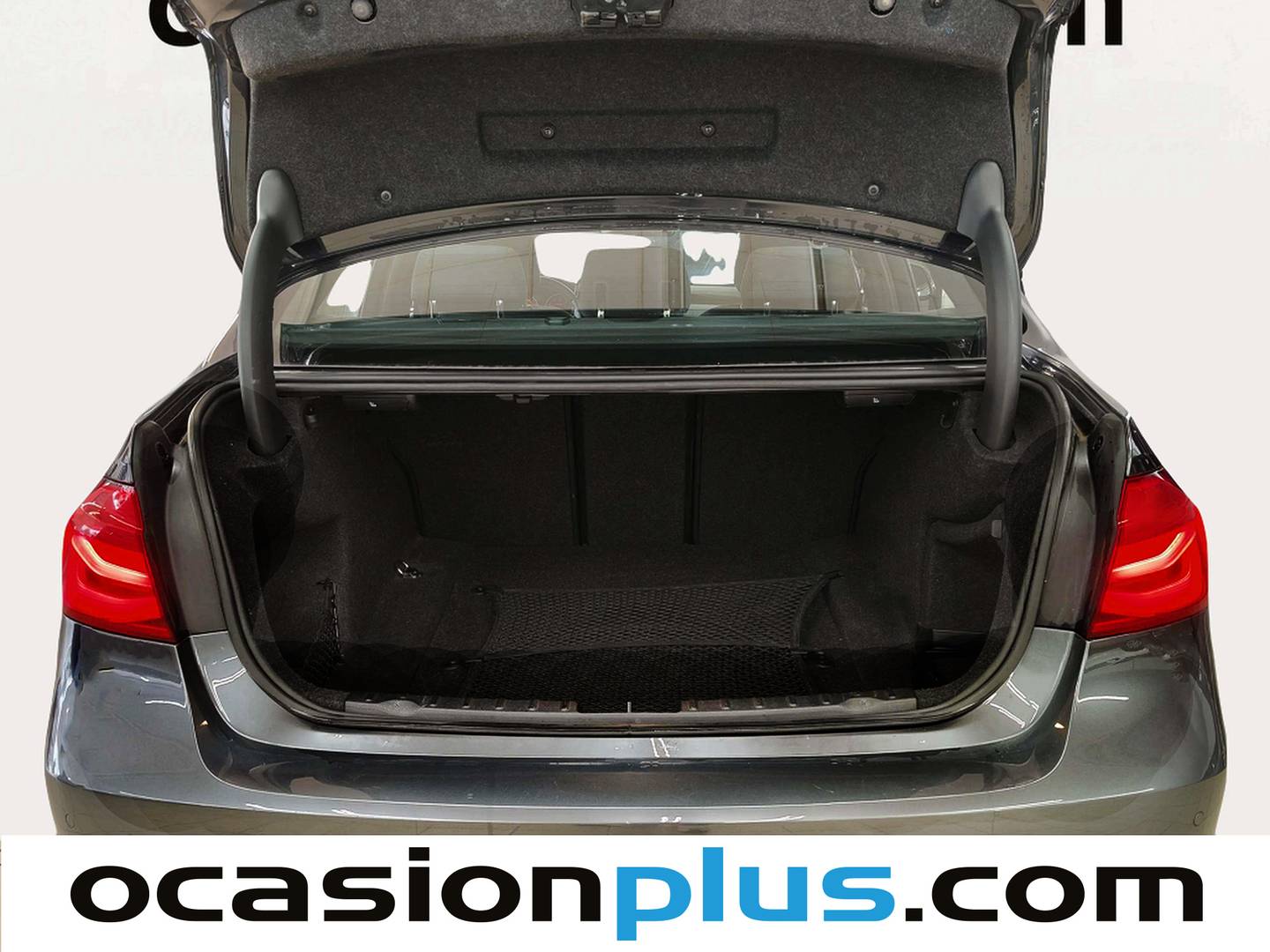 Fotos maletero BMW Serie 3 BMW Serie 3 318d (150 CV) Pack M