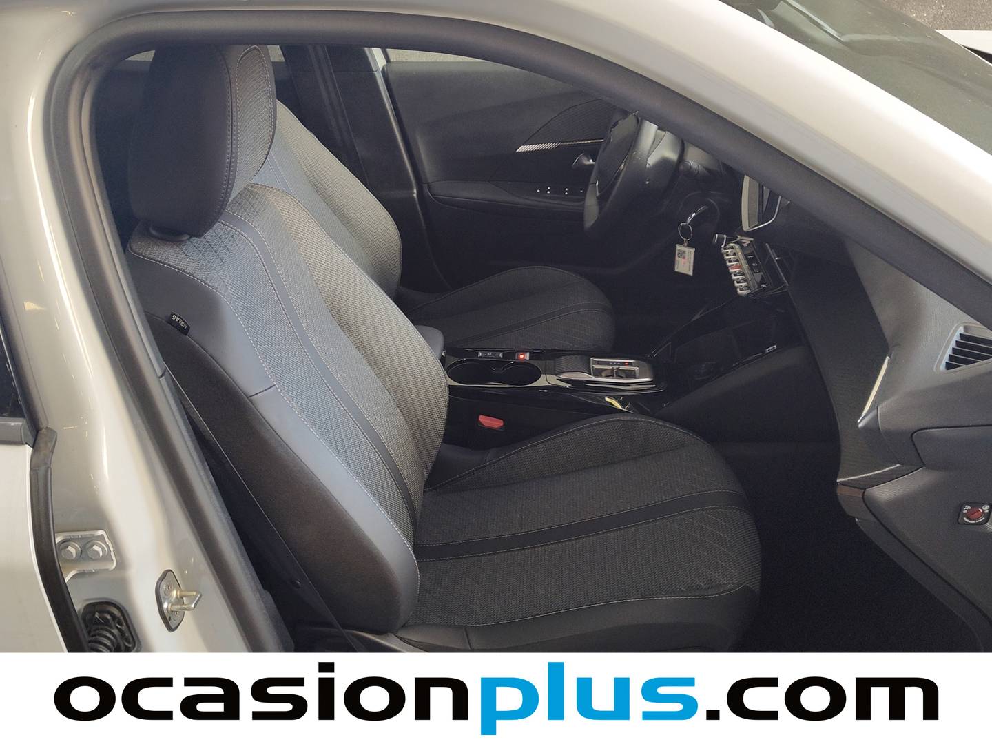 Peugeot 2008 Peugeot 2008 Allure Hybrid eDCS6 (145 CV) km 0