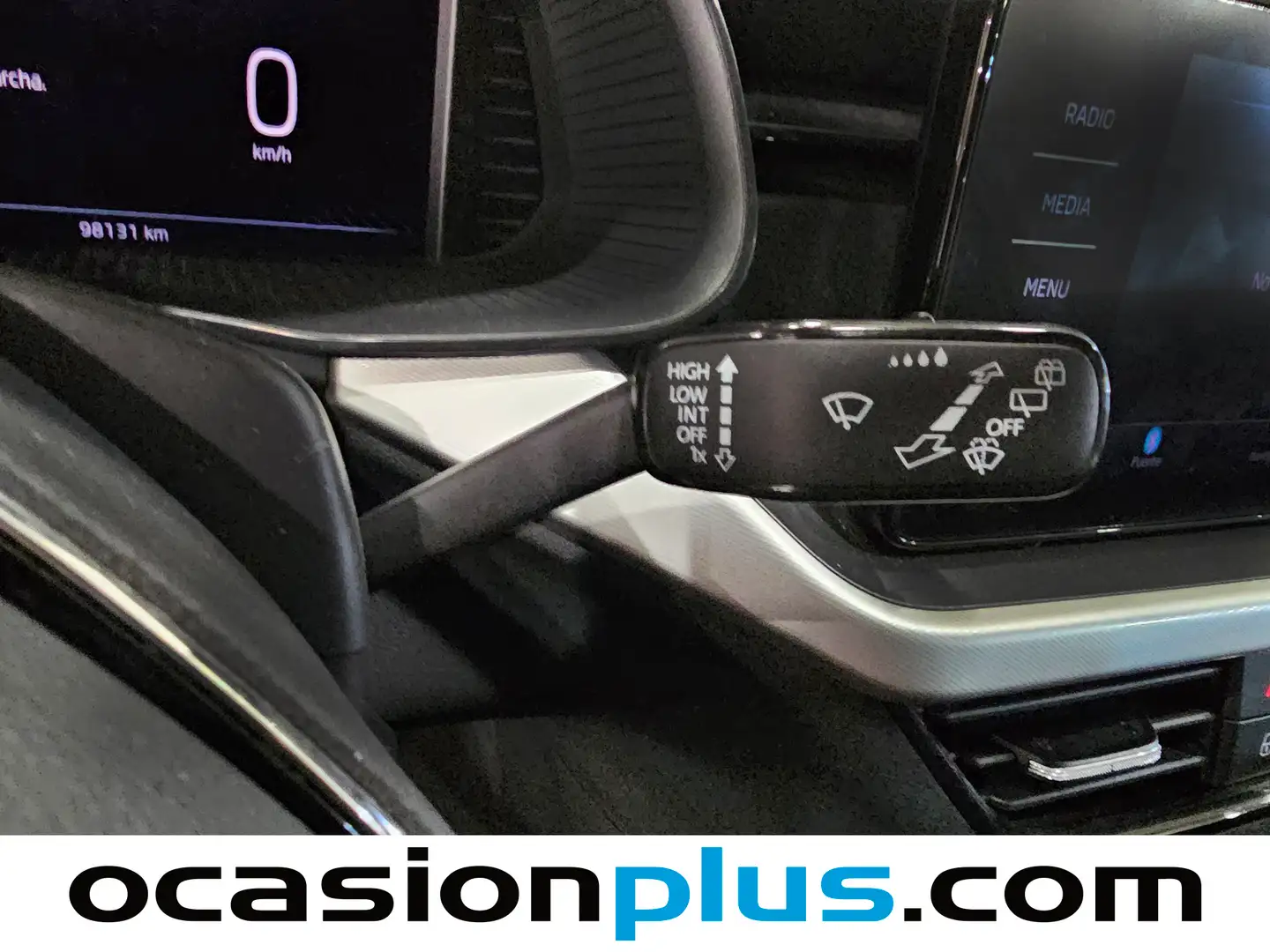 Foto Skoda Kamiq Skoda Kamiq 1.0 TSI Emotion DSG (110 CV)