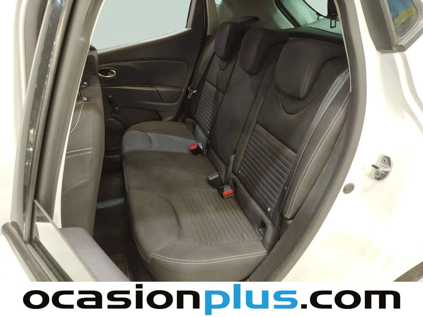 Foto asientos traseros Renault Clio Renault Clio Limited 1.2 16v (75 CV)