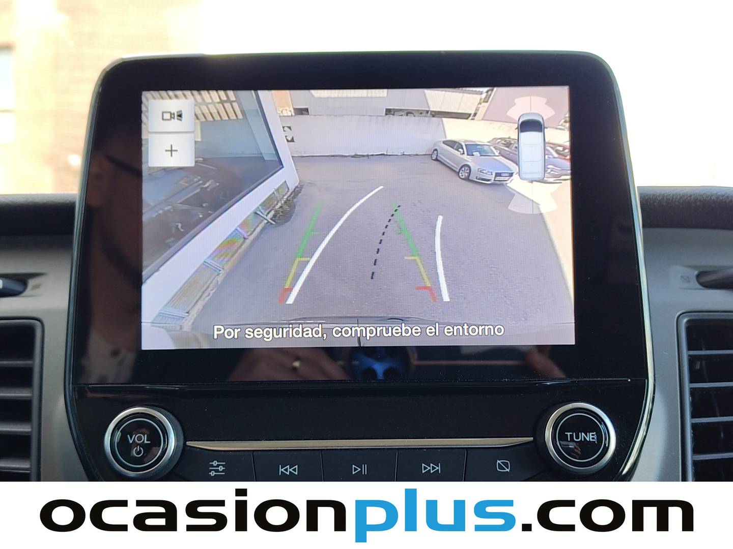 Extras y acabados del Ford Transit Ford Transit Furgon 350 DC L3H2 Trend FWD (130 CV) 7 Plazas