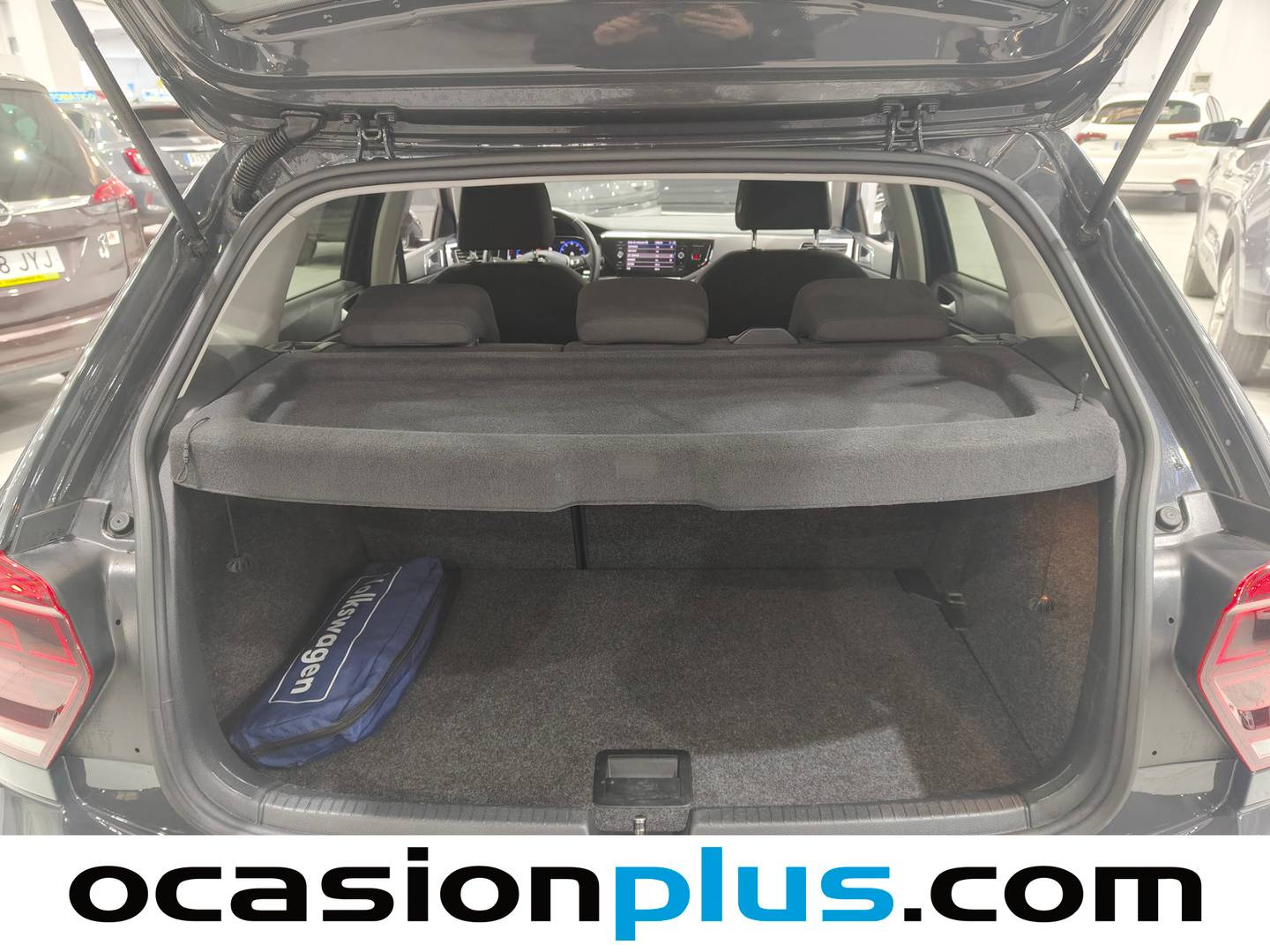 Foto Volkswagen Polo Volkswagen Polo Sport 1.0 TSI (95 CV) DSG Pack R-Line