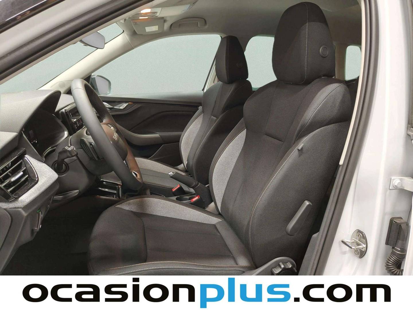 Foto asientos delanteros Skoda Kamiq Skoda Kamiq 1.0 TSI Selection DSG (115 CV)
