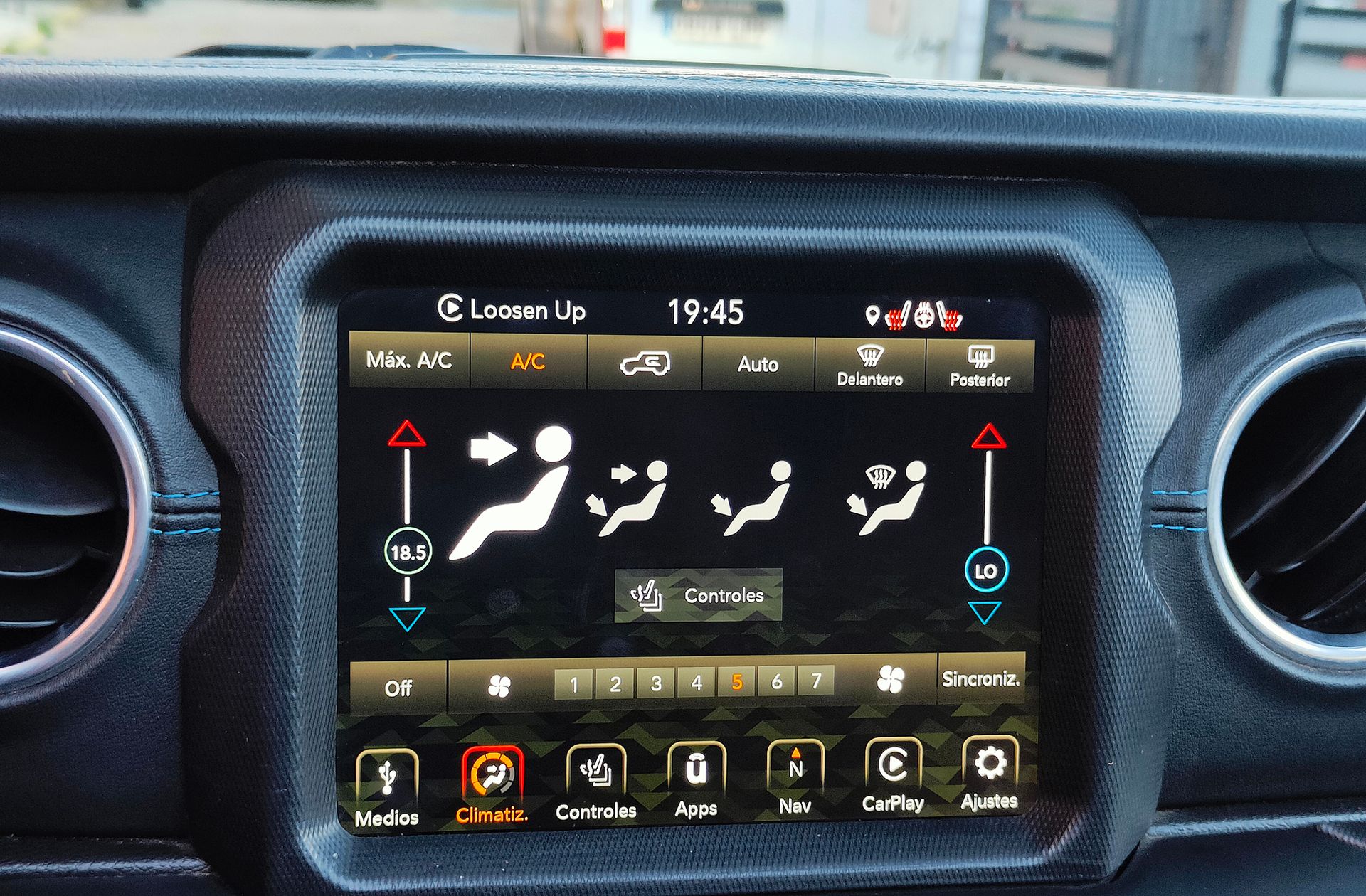 Jeep Wrangler 2.0 Rubicon 8ATX - foto 35