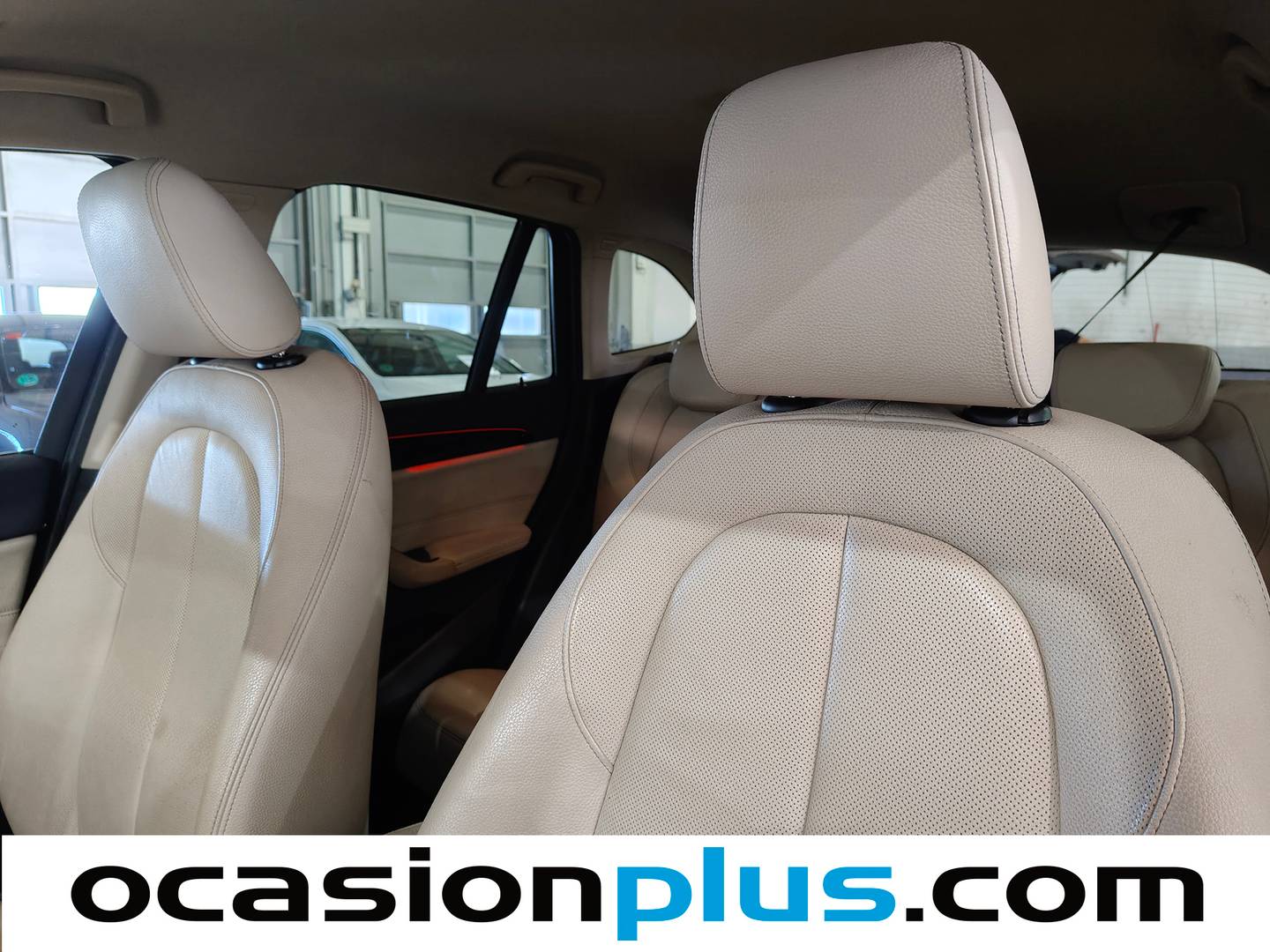 Extras y acabados del BMW X1 BMW X1 sDrive18i (140 CV)