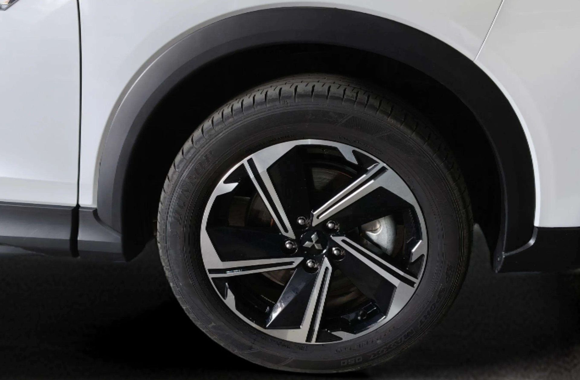Mitsubishi Eclipse Cross 2.4 PHEV Kaiteki 4WD - foto 44