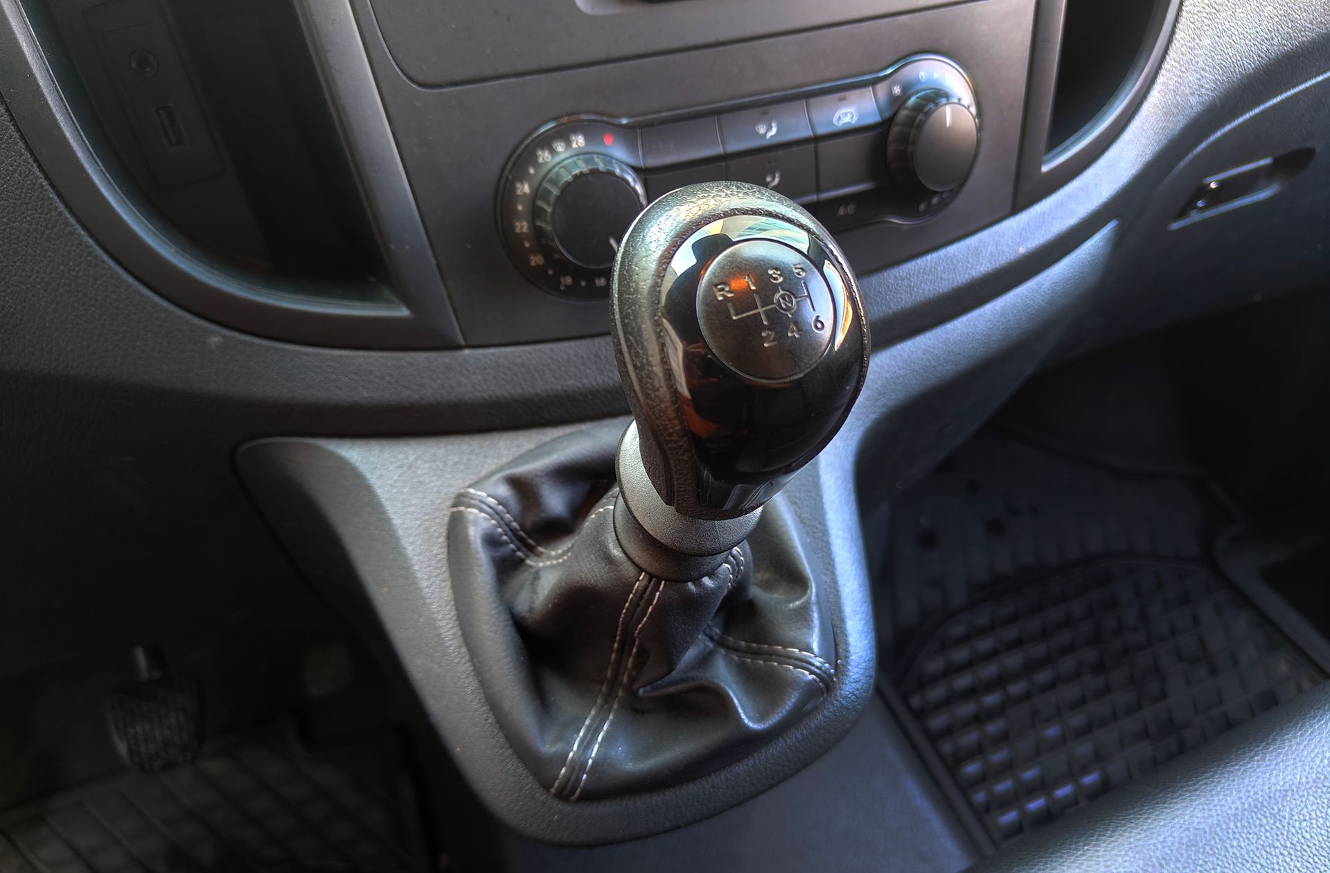 Mercedes-Benz Vito Furgon 111 CDI Larga - foto 5