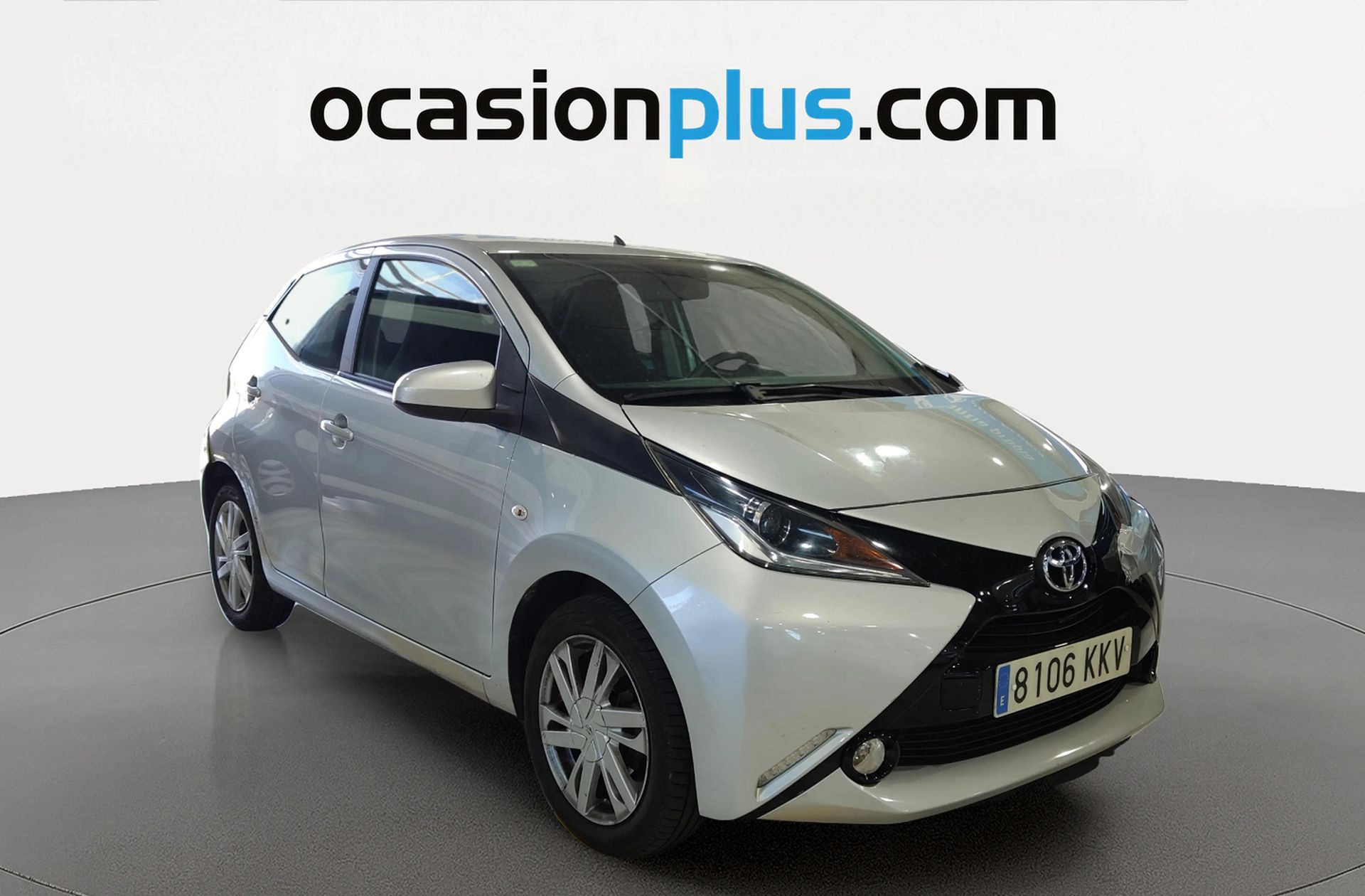 Toyota Aygo 1.0 70 x-play - foto 2