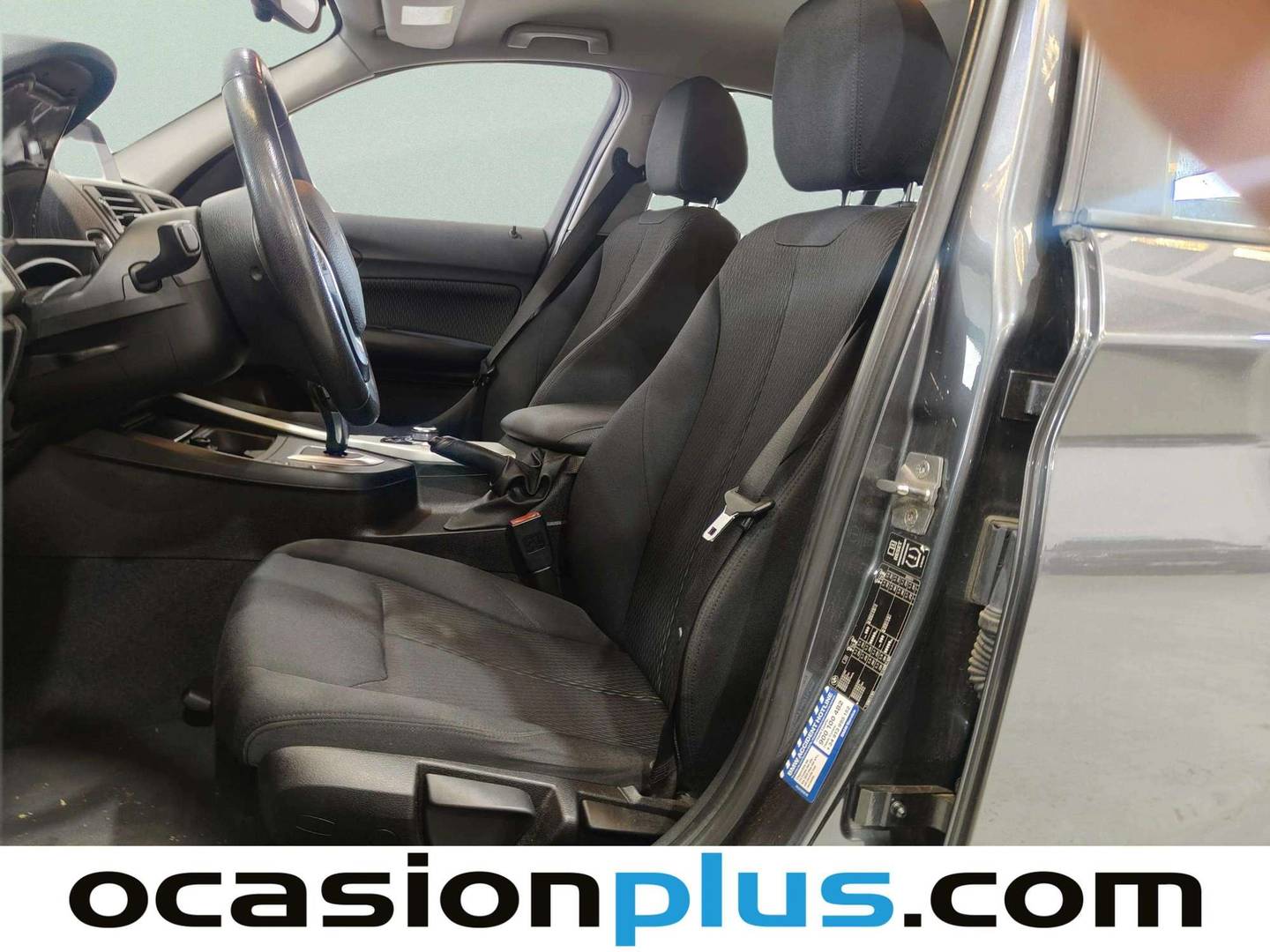 Foto asientos delanteros BMW Serie 1 BMW Serie 1 118d (143 CV)