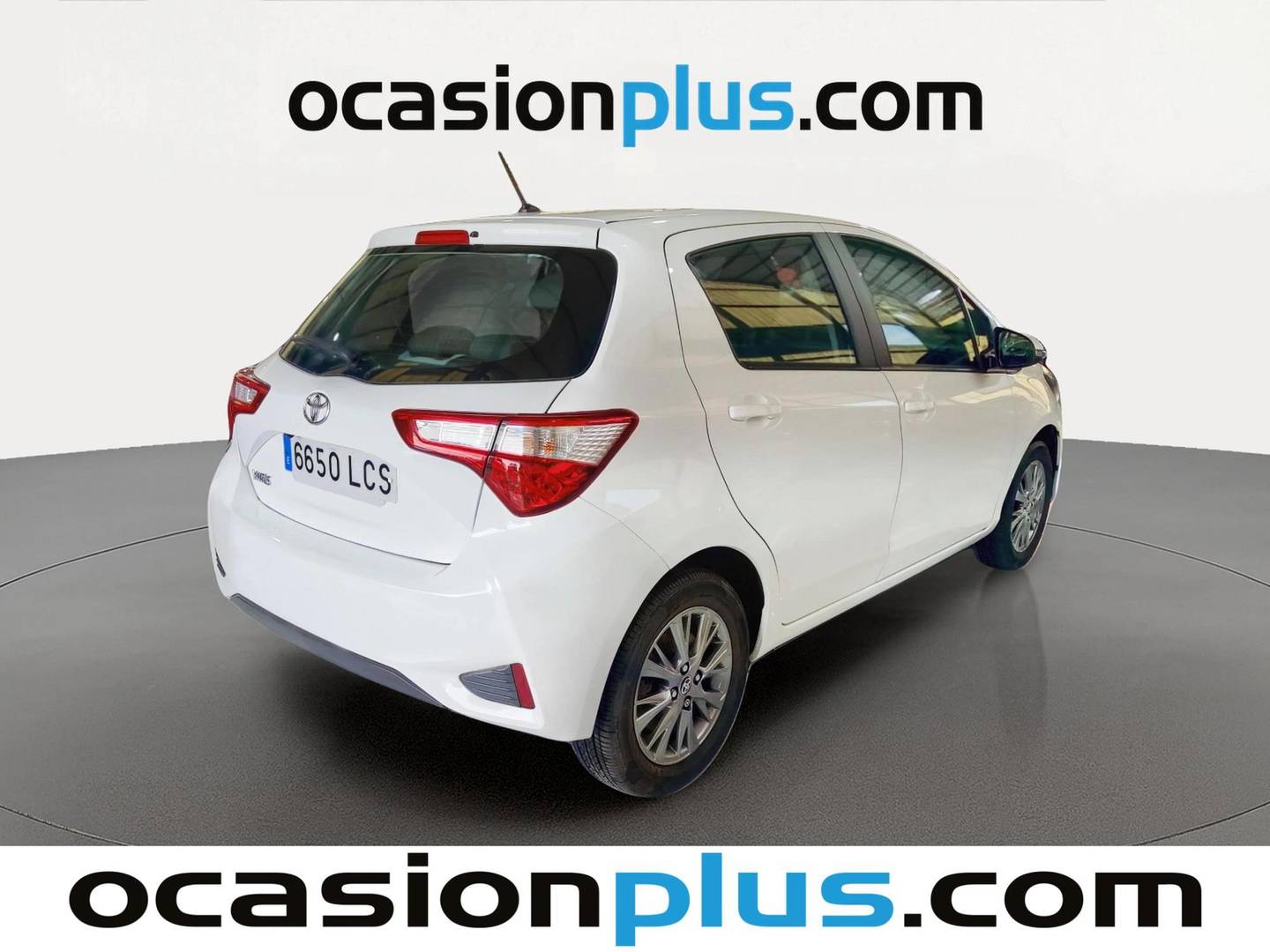 Foto trasera Toyota Yaris Toyota Yaris 1.5 Active (111 CV) derecha