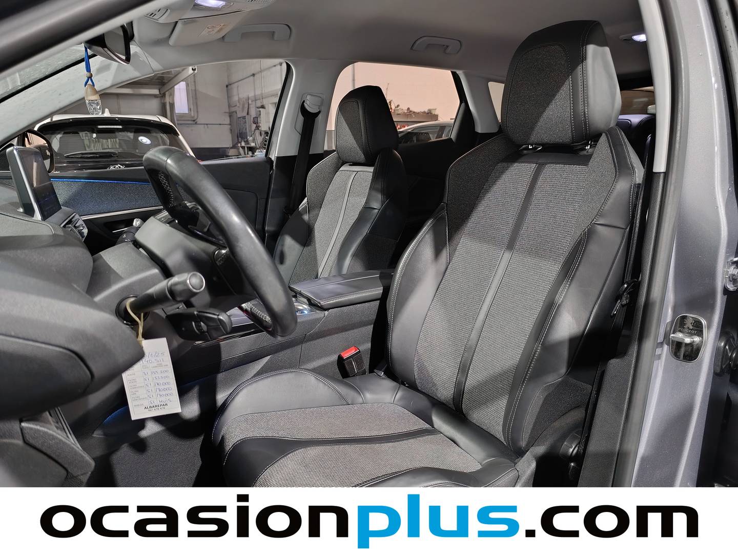 Foto Peugeot 3008 Peugeot 3008 BlueHDI 130 S&S Allure 96 kW (130 CV)