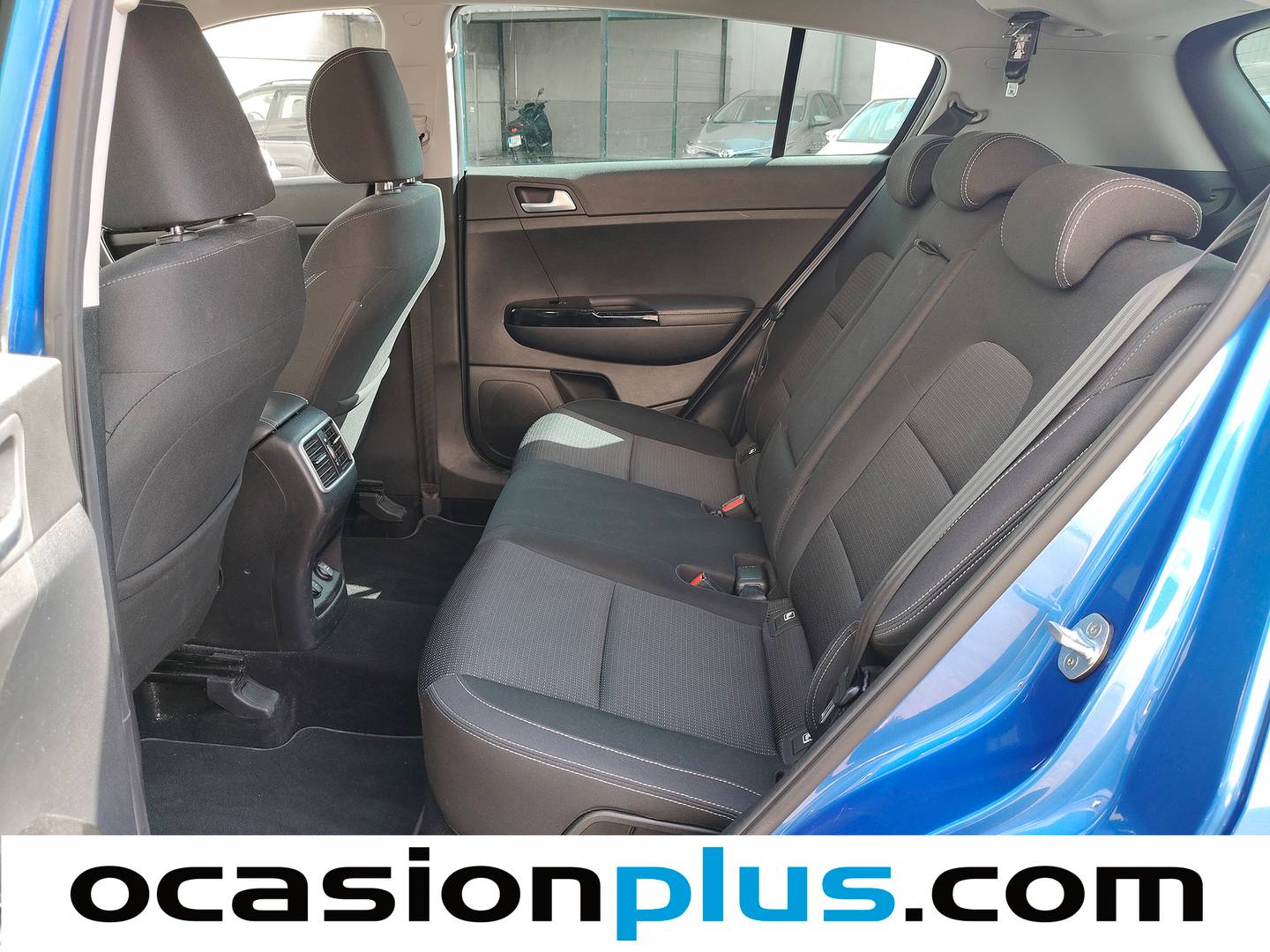 Foto asientos traseros KIA Sportage KIA Sportage 1.6 CRDi MHEV Drive Plus 4x2 (115 CV)