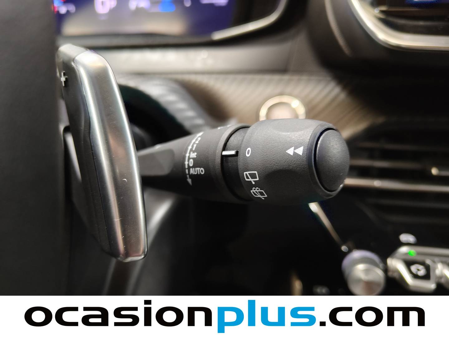 Foto Peugeot 2008 Peugeot 2008 Allure Hybrid eDCS6 (136 CV)