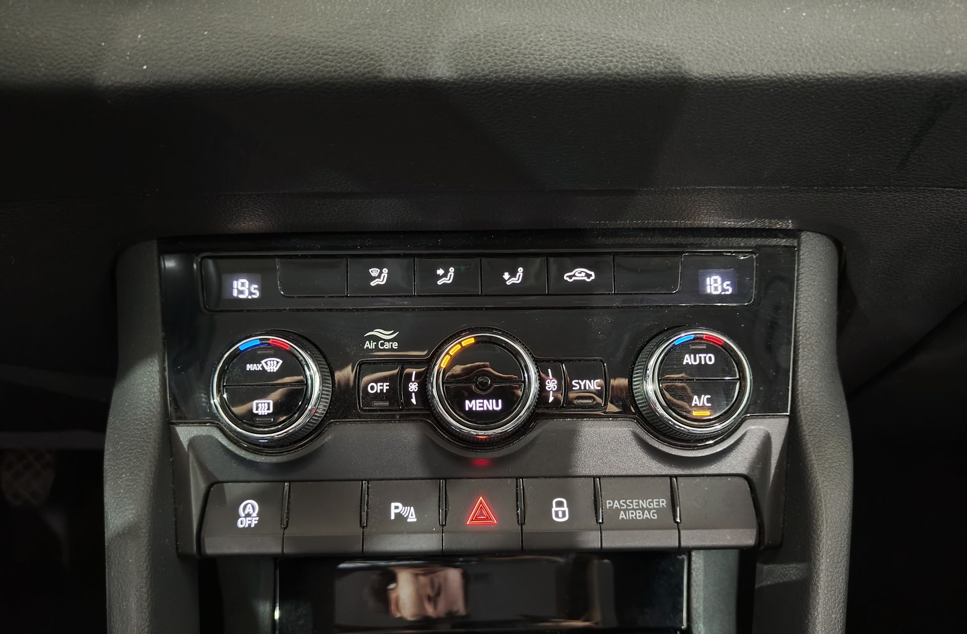 Škoda Karoq 2.0 TDI Ambition - foto 34