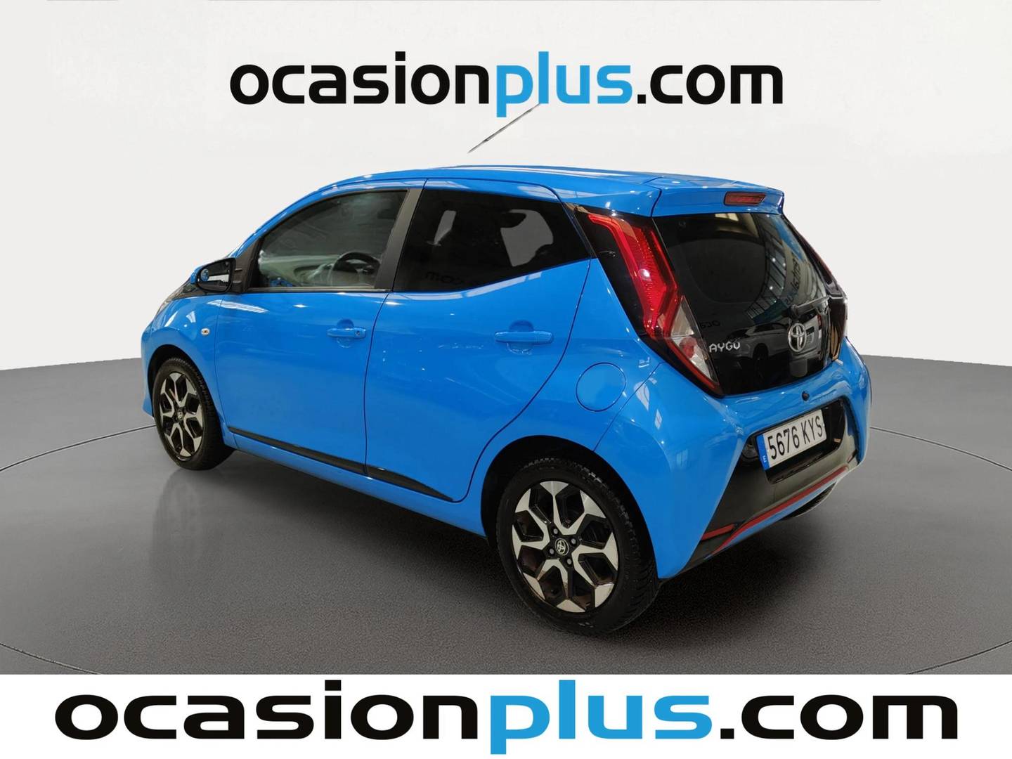Foto delantera Toyota Aygo Toyota Aygo 1.0 70 x-play (72 CV) derecha