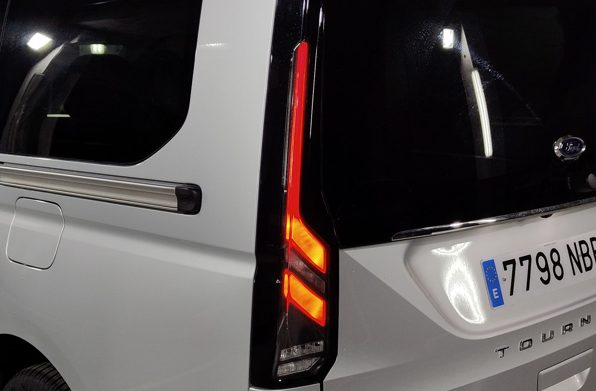Ford Grand Tourneo Connect 2.0 EcoBlue Titanium 7 plazas - foto 23
