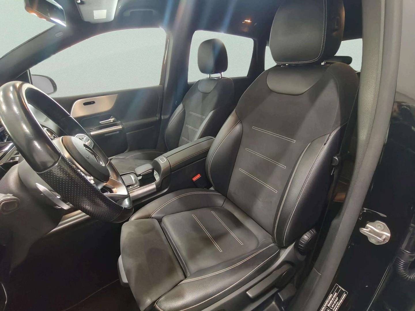 Foto asientos delanteros Mercedes Clase B Mercedes Clase B 200 d (150 CV) PACK AMG