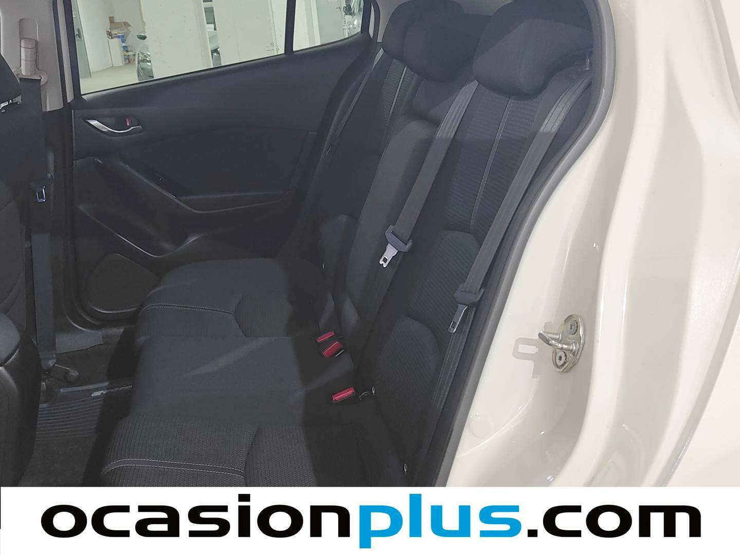 Foto asientos traseros Mazda Mazda3 Mazda Mazda 3 2.0 GE Black Tech Edition MT (120 CV)