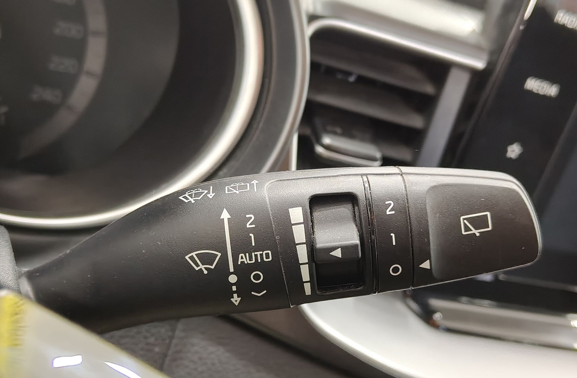 Kia Ceed 1.6 MHEV iMT Drive - foto 28