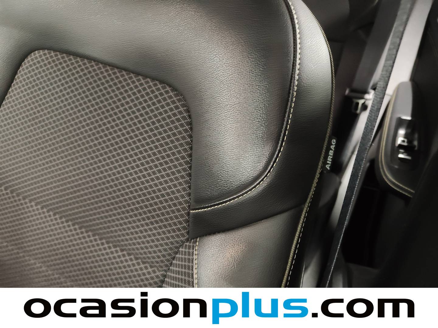 Extras y acabados del Renault Arkana Renault Arkana Techno TCe 140 Mild hybrid EDC (140 CV)