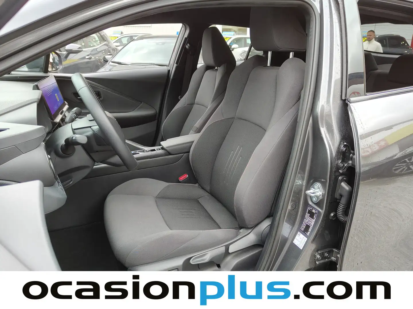 Foto Toyota C-HR Toyota C-HR 220PH Advance (223 CV)