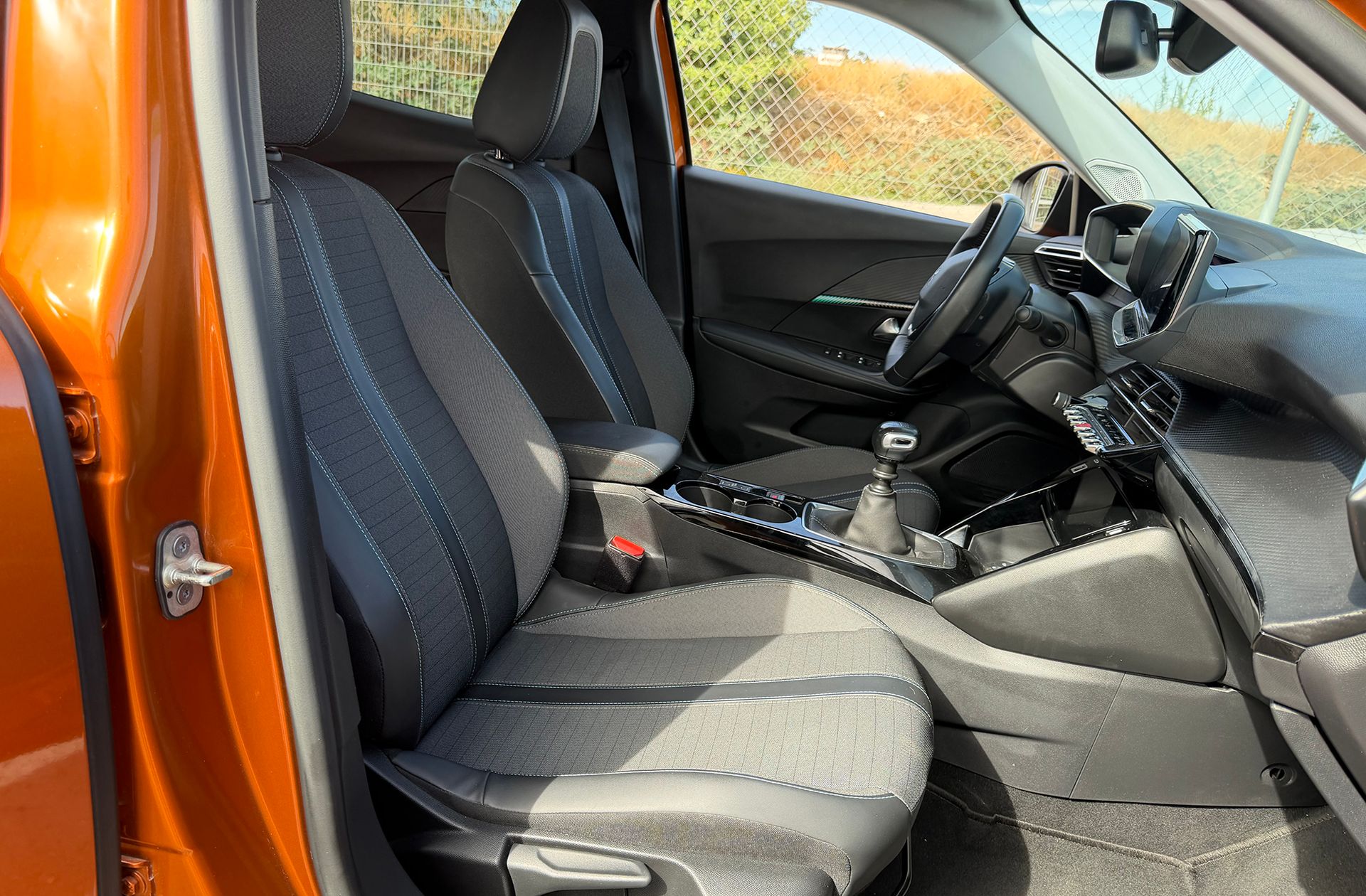 Peugeot 2008 PureTech 100 Allure Pack - foto 17