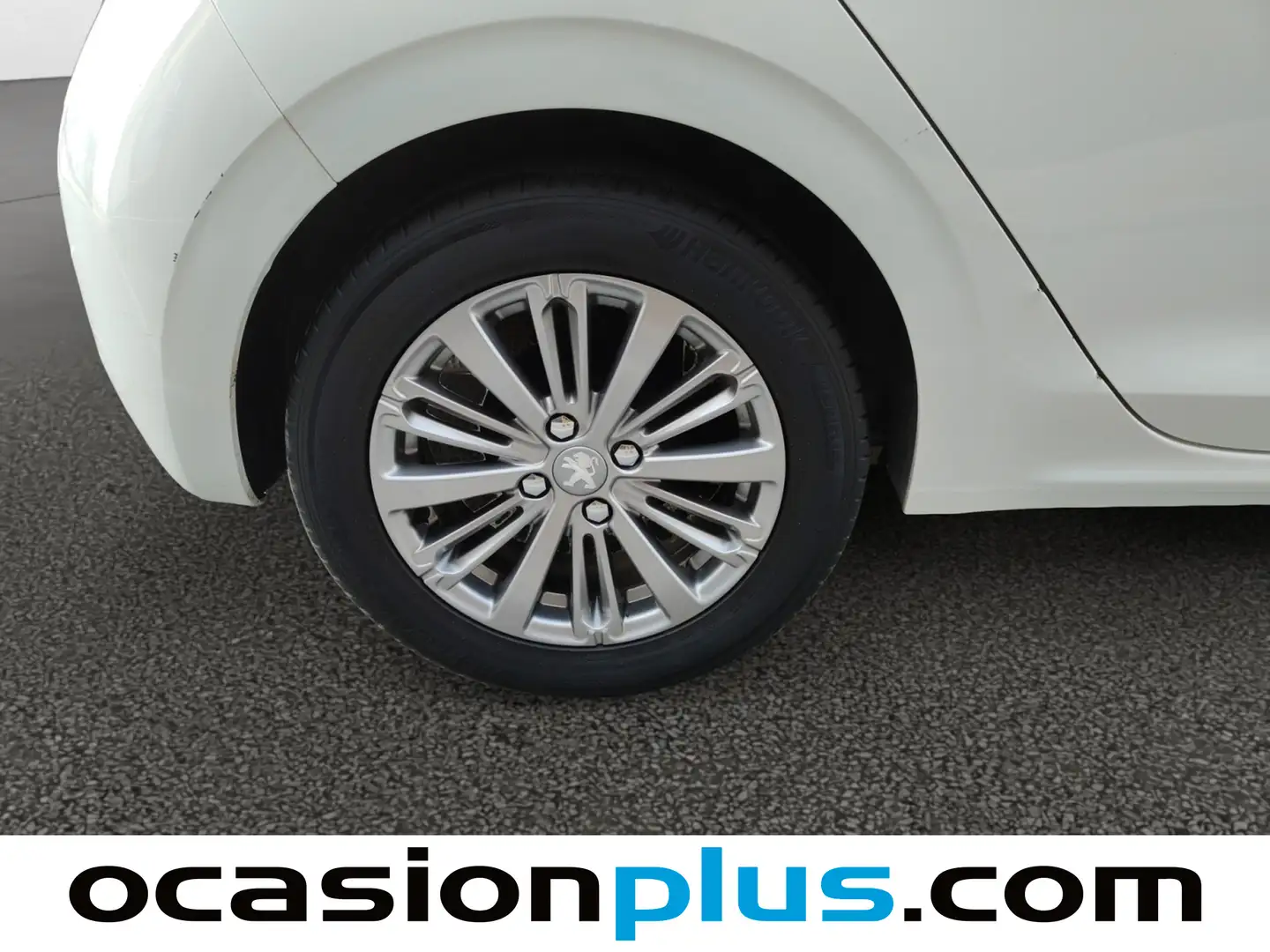 Foto Peugeot 208 Peugeot 208 PureTech Signature (82 CV)