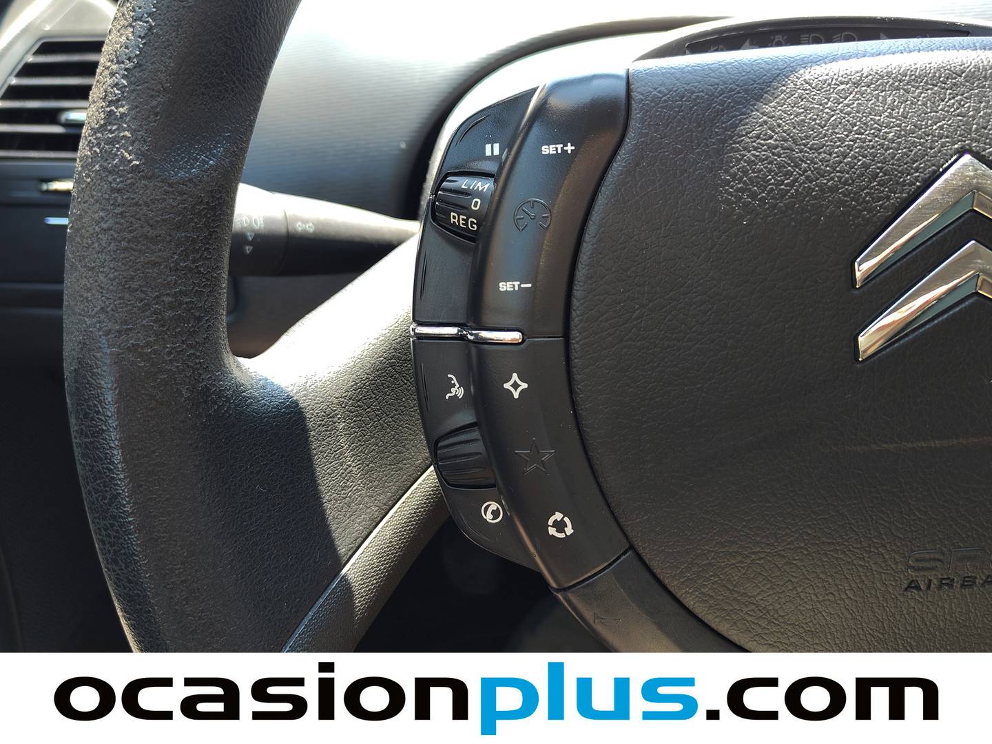 Equipamiento del Citroën C4 Citroën C4 1.4i 16v Cool (88 CV)