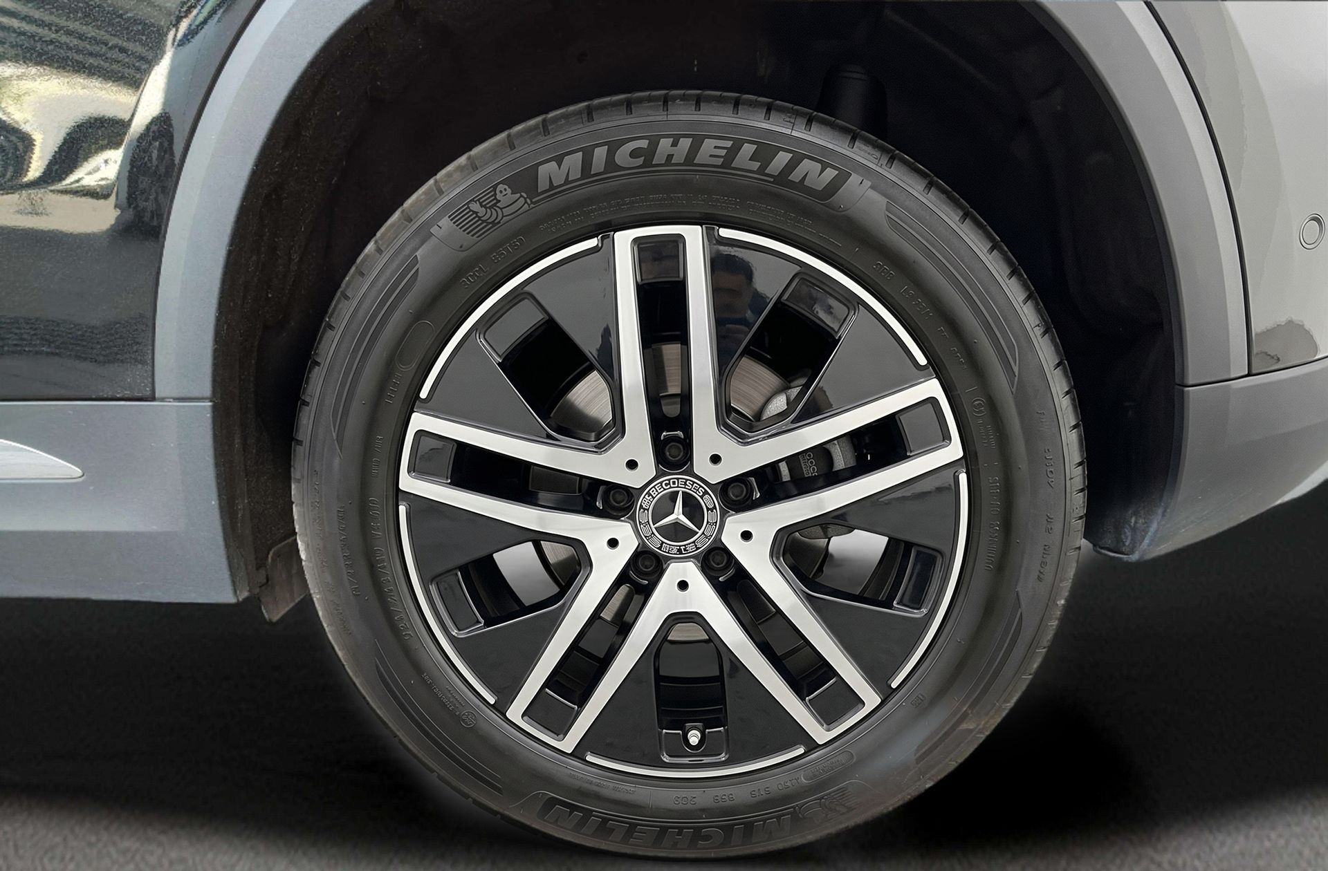 Mercedes-Benz GLA 180 - foto 37