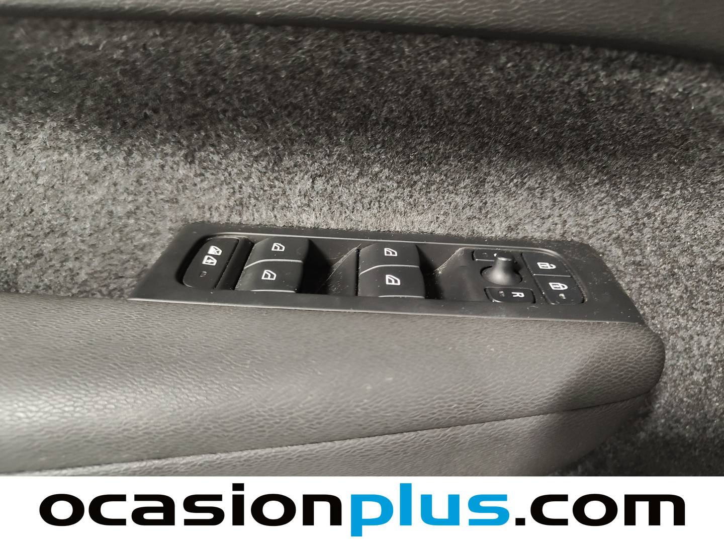 Volvo XC40 Volvo XC40 T5 Recharge PHEV Plus Dark Auto (262 CV) al mejor precio