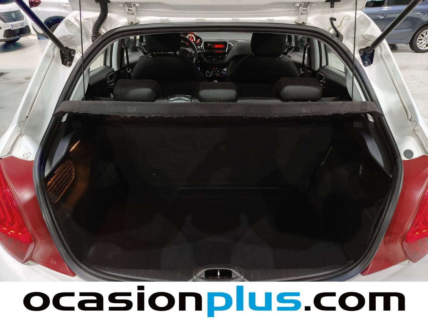 Foto Peugeot 208 Peugeot 208 1.4 HDi Business Line (68 CV)