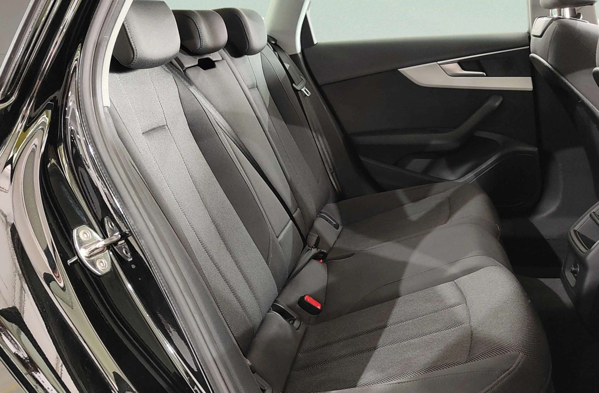 Audi A4 Avant Advanced 35 TFSI S tronic - foto 22