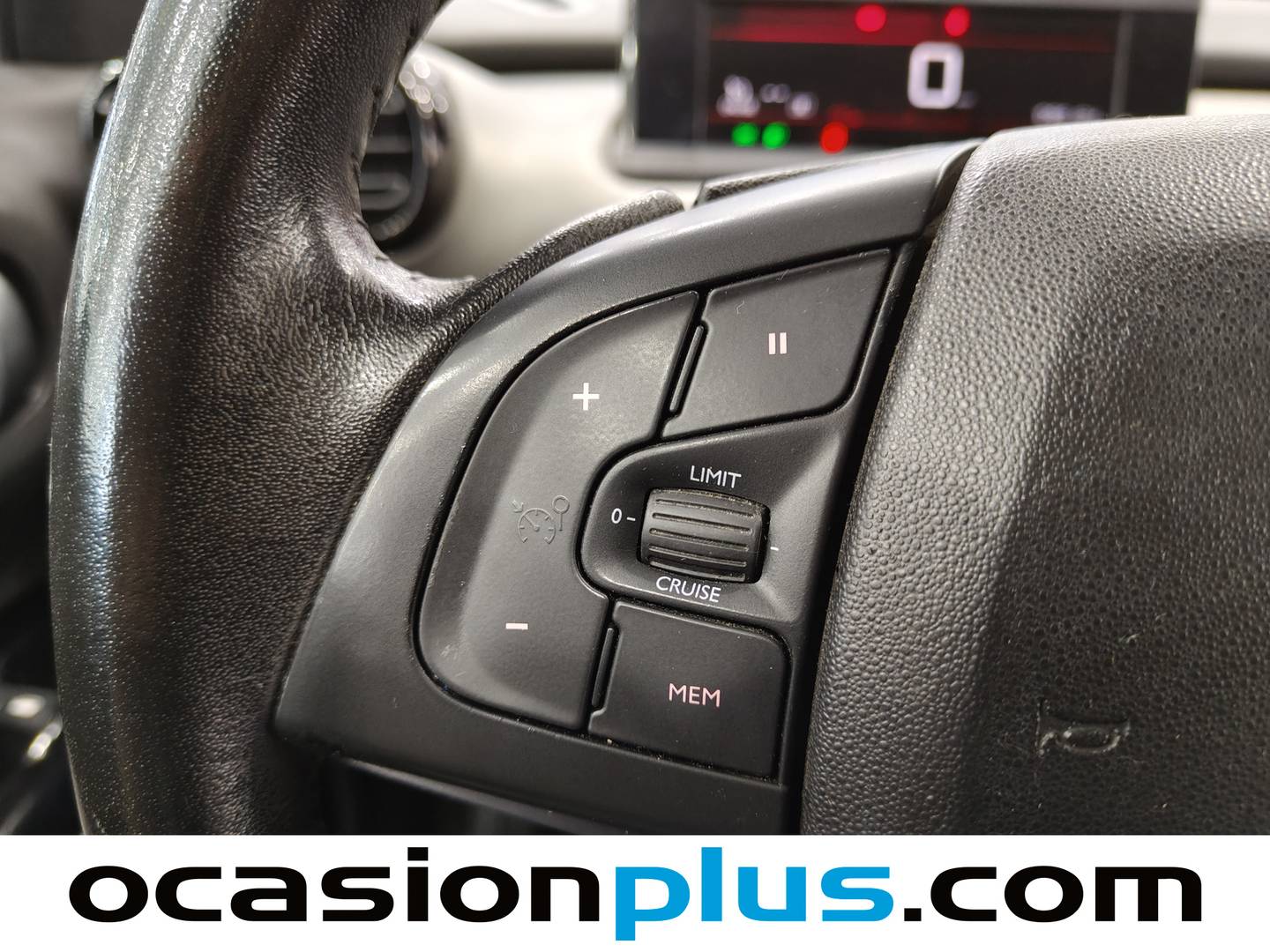 Foto Citroën C4 Cactus Citroen C4 Cactus BlueHDi 100 Shine (100 CV)