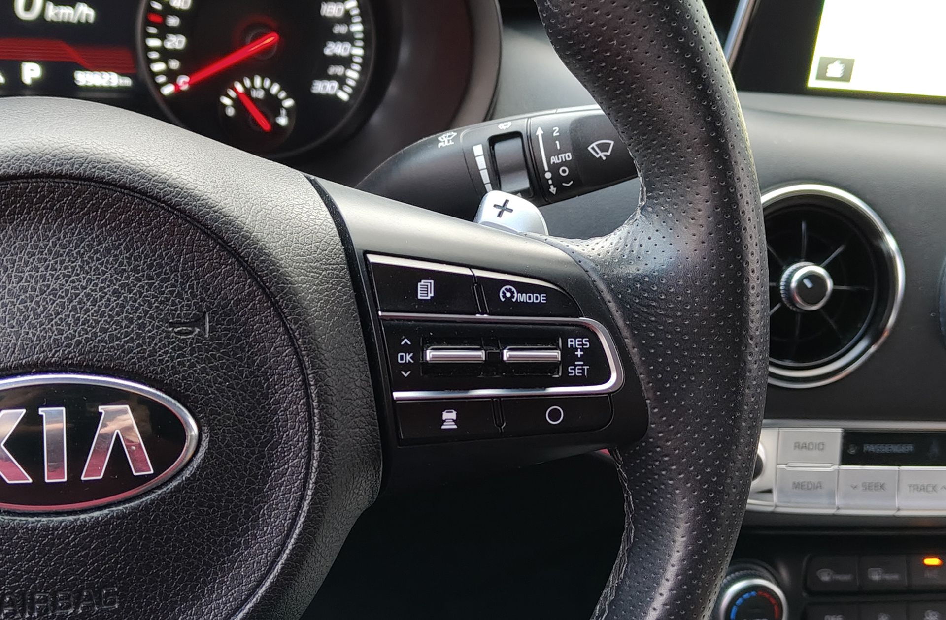 Kia Stinger 2.0 T-GDi GT Line 4x2 - foto 35