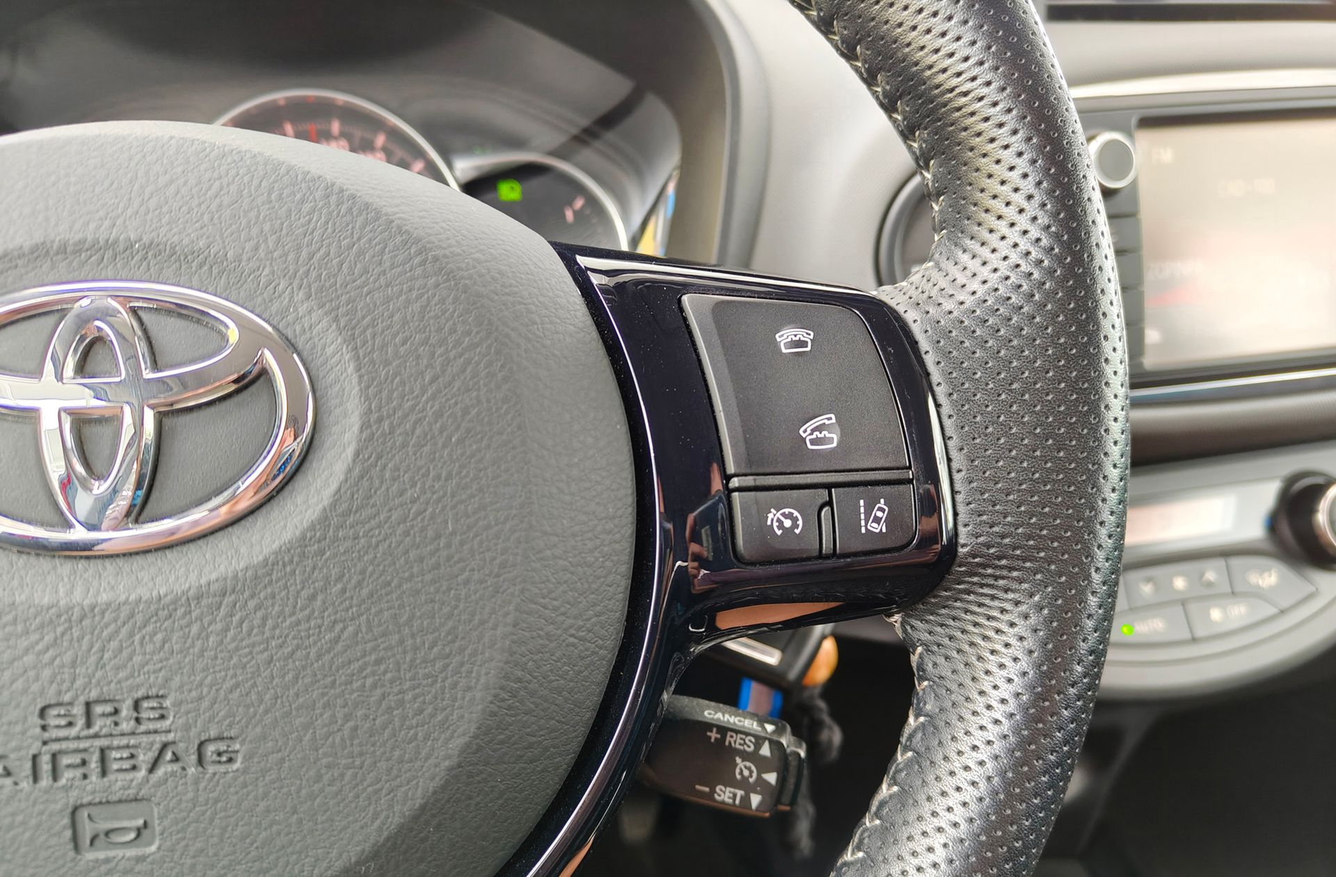 Toyota Yaris 1.3 100 Feel - foto 26