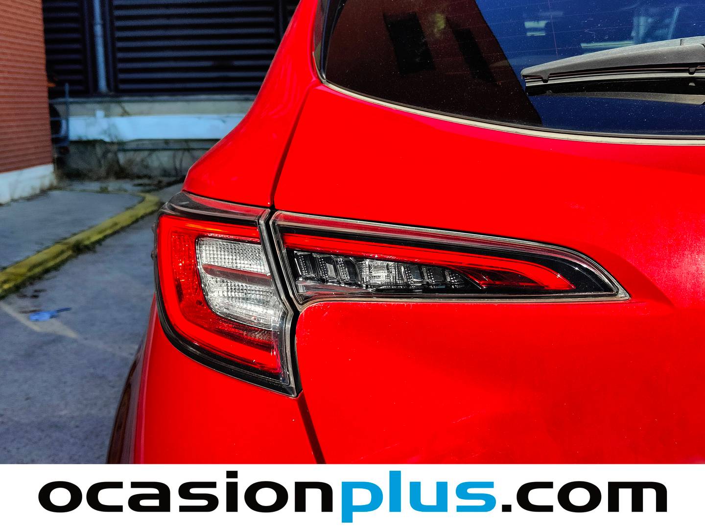 Foto Toyota Corolla Toyota Corolla 180H Advance E-CVT (180 CV)