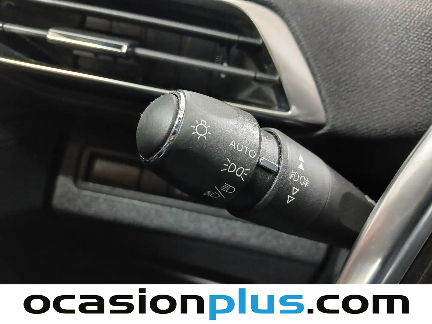 Foto Peugeot 3008 Peugeot 3008 PureTech 130 S&S GT Line EAT8 (130 CV)