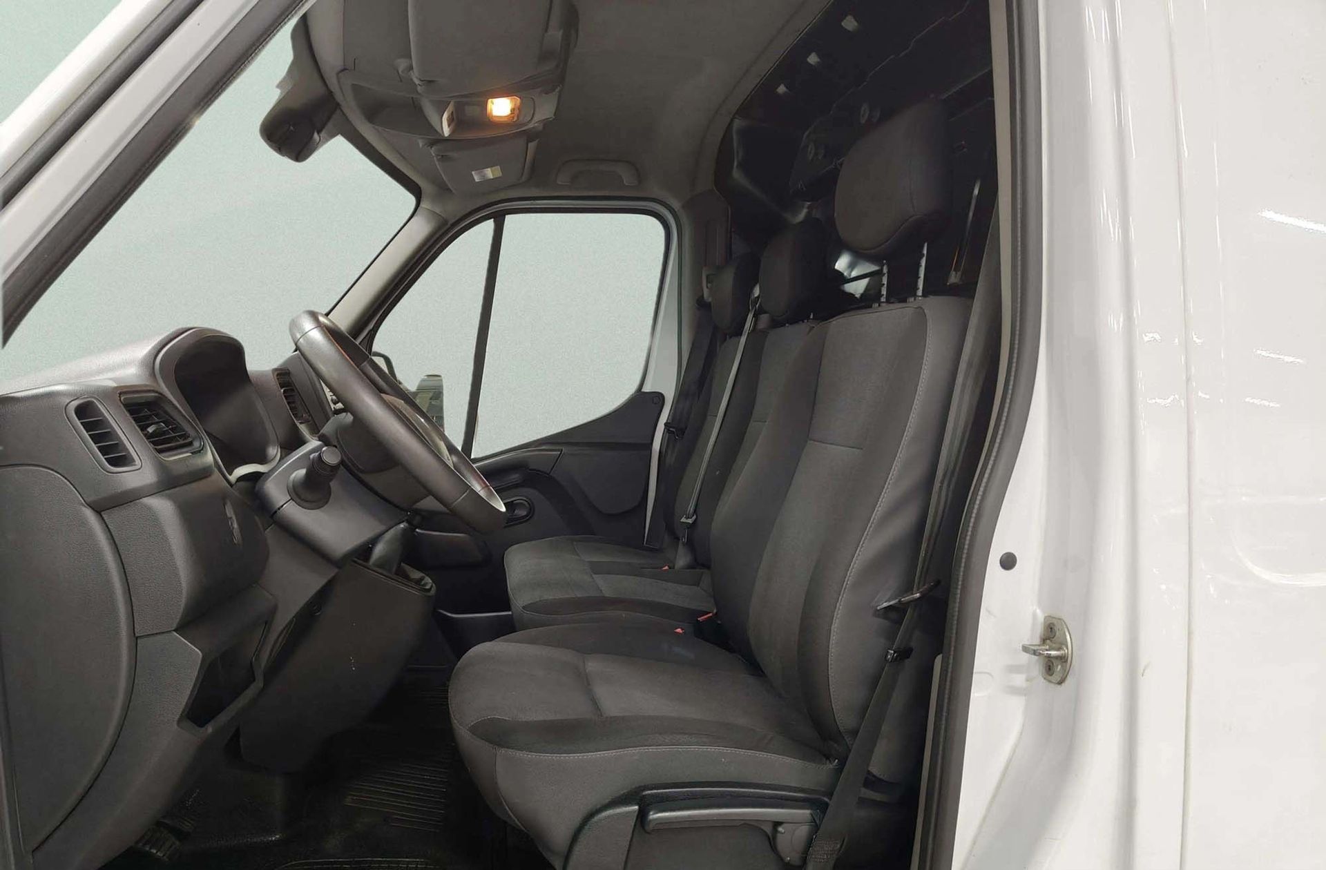 Renault Master Furgon L2H2 3300 Blue dCi - foto 8