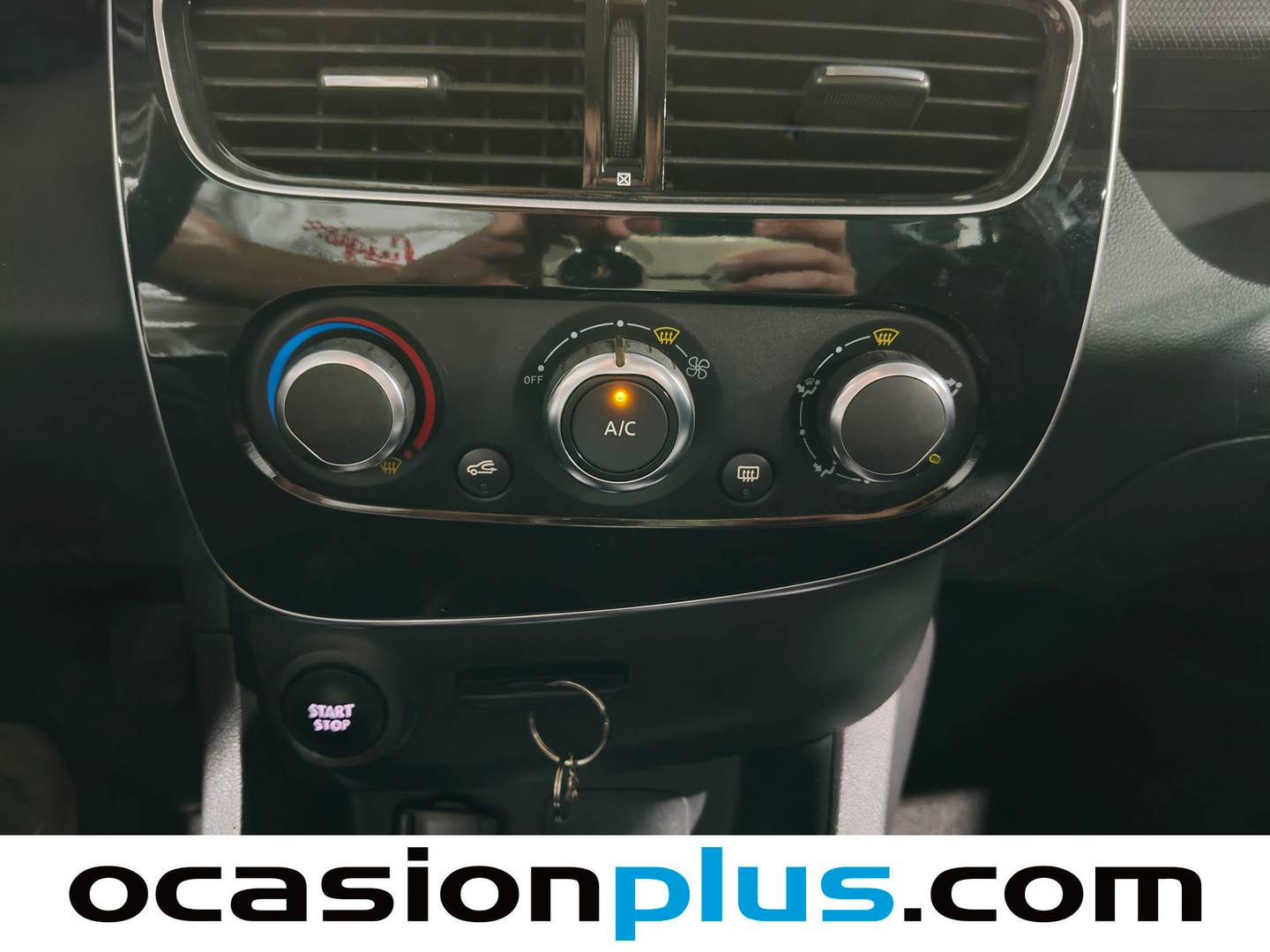 Extras y acabados del Renault Clio Renault Clio Business dCi (75 CV)