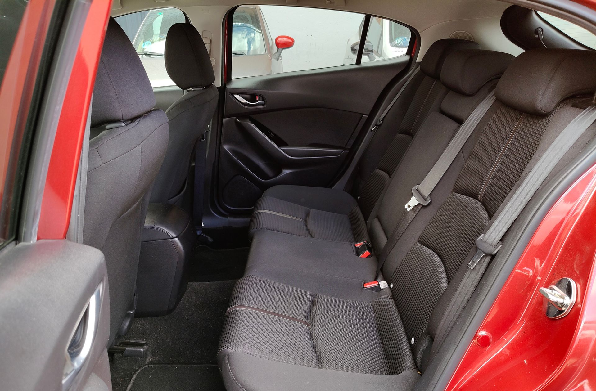 Mazda Mazda3 2.0 GE Black Tech Edition - foto 11