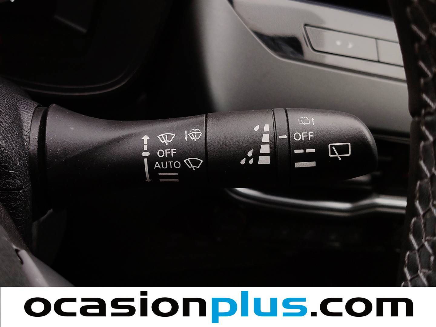 Foto Nissan JUKE Nissan Juke DIG-T N-Connecta 4x2 DCT (114 CV)