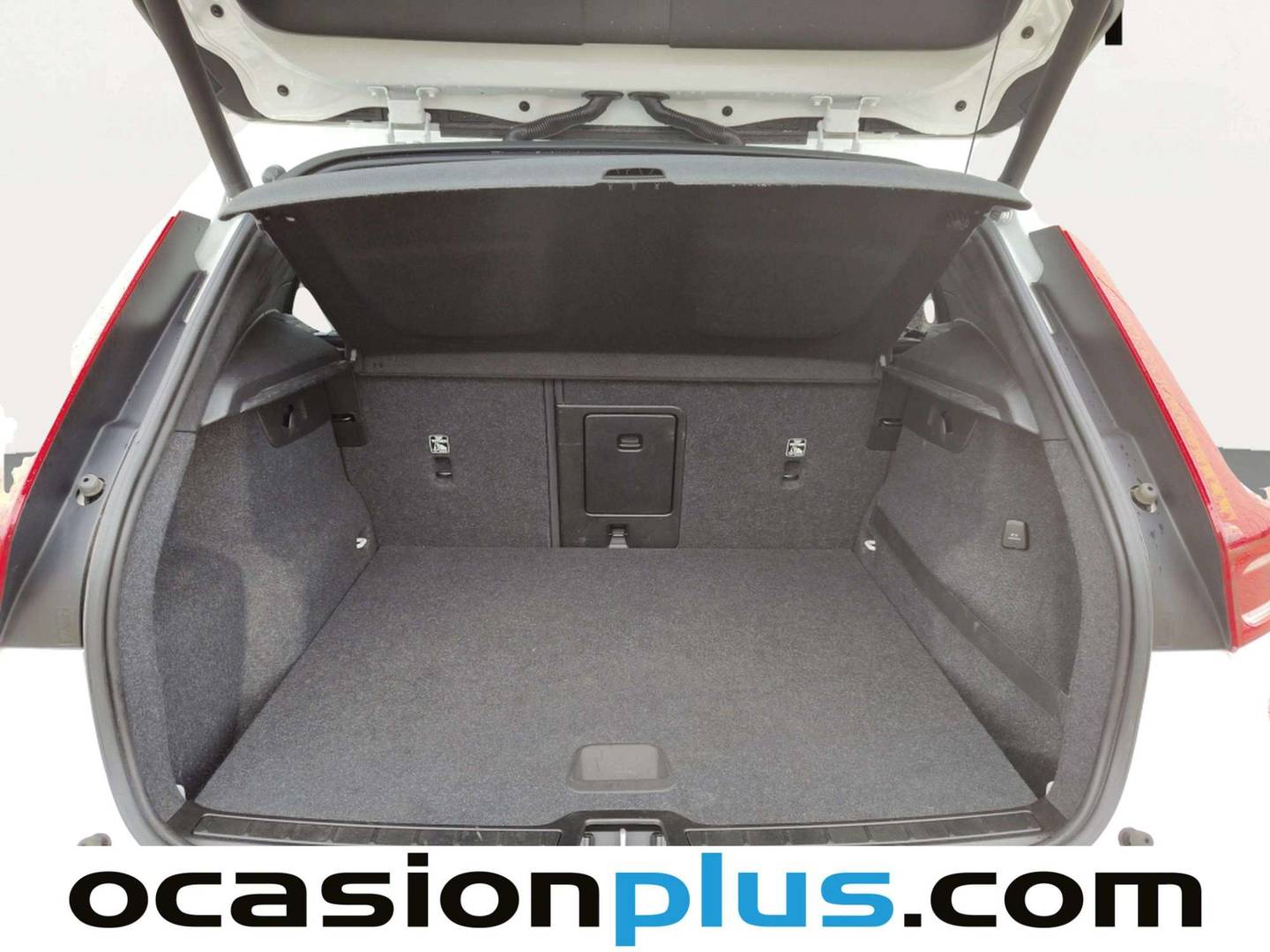 Fotos maletero Volvo XC40 Volvo XC40 D3 Momentum Auto (150 CV)